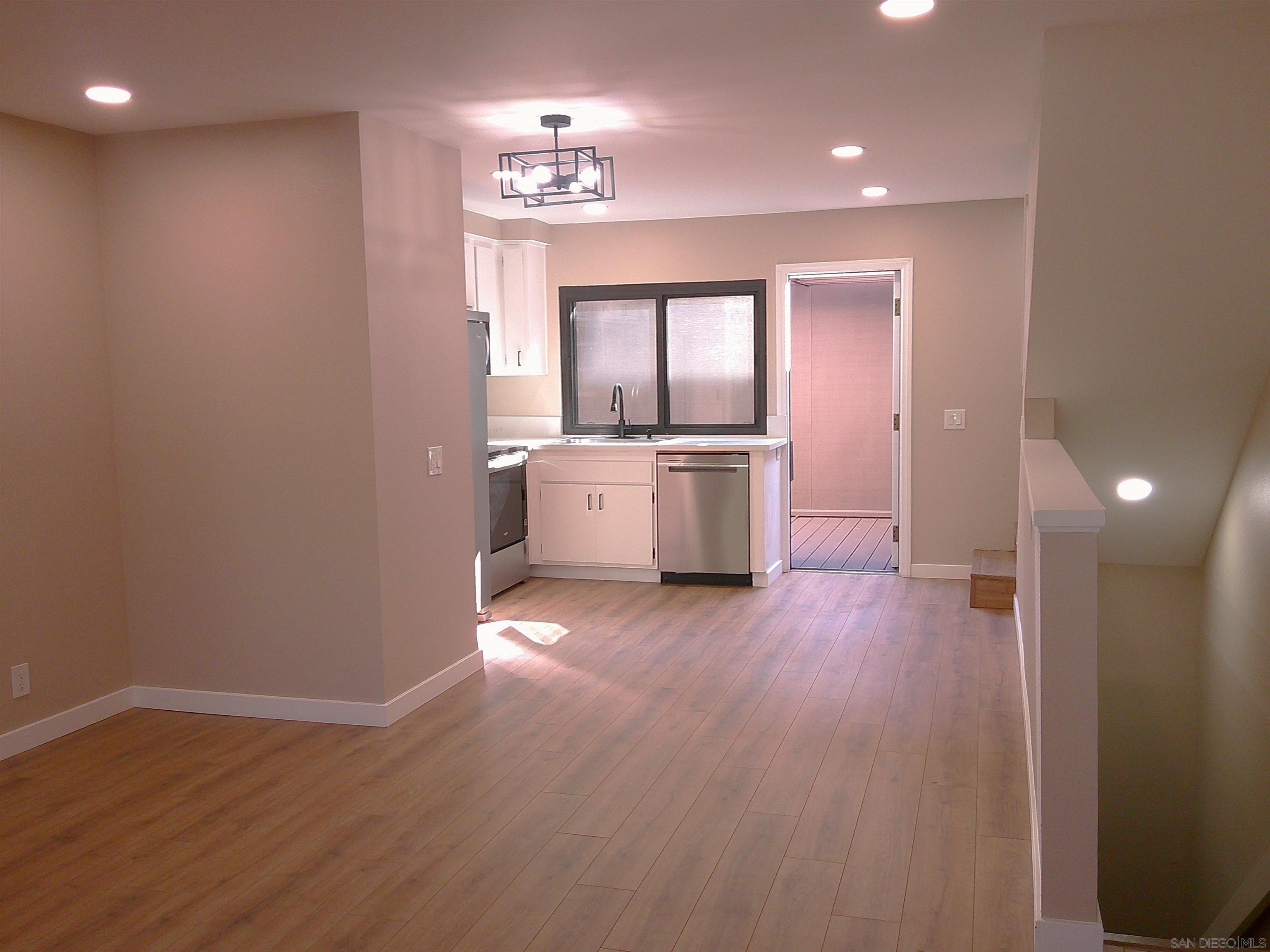 Detail Gallery Image 11 of 25 For 3885  Caminito Litoral  #230,  San Diego,  CA 92107 - 2 Beds | 1 Baths