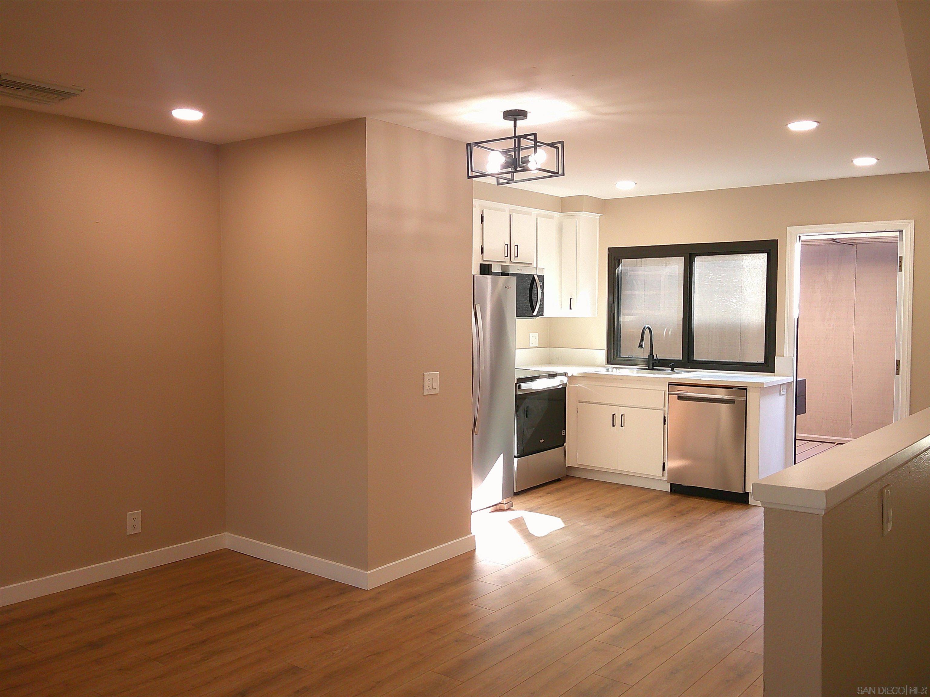 Detail Gallery Image 10 of 25 For 3885  Caminito Litoral  #230,  San Diego,  CA 92107 - 2 Beds | 1 Baths