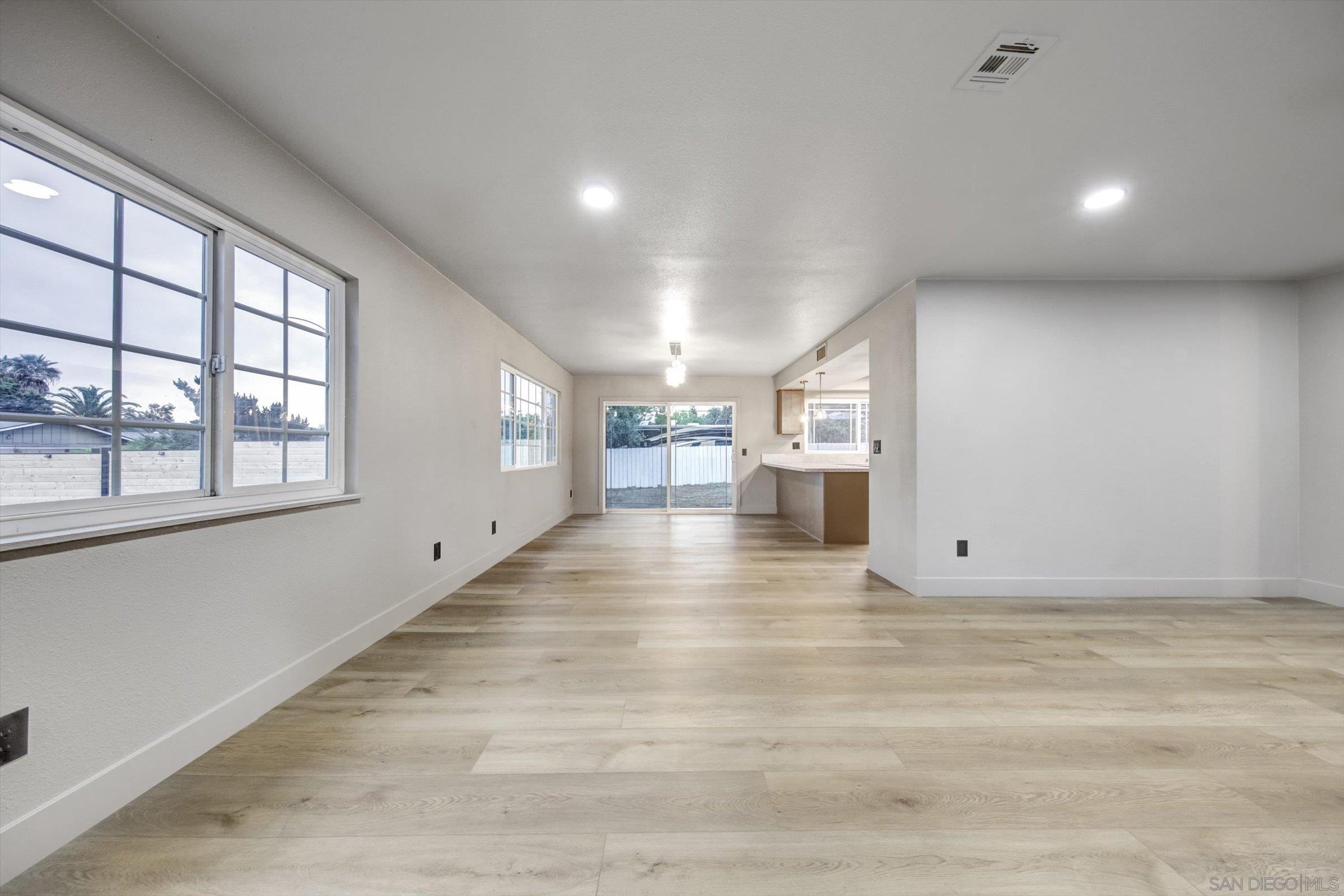 Detail Gallery Image 18 of 67 For 10784  Flambeau Pl, La Mesa,  CA 91941 - 3 Beds | 2 Baths