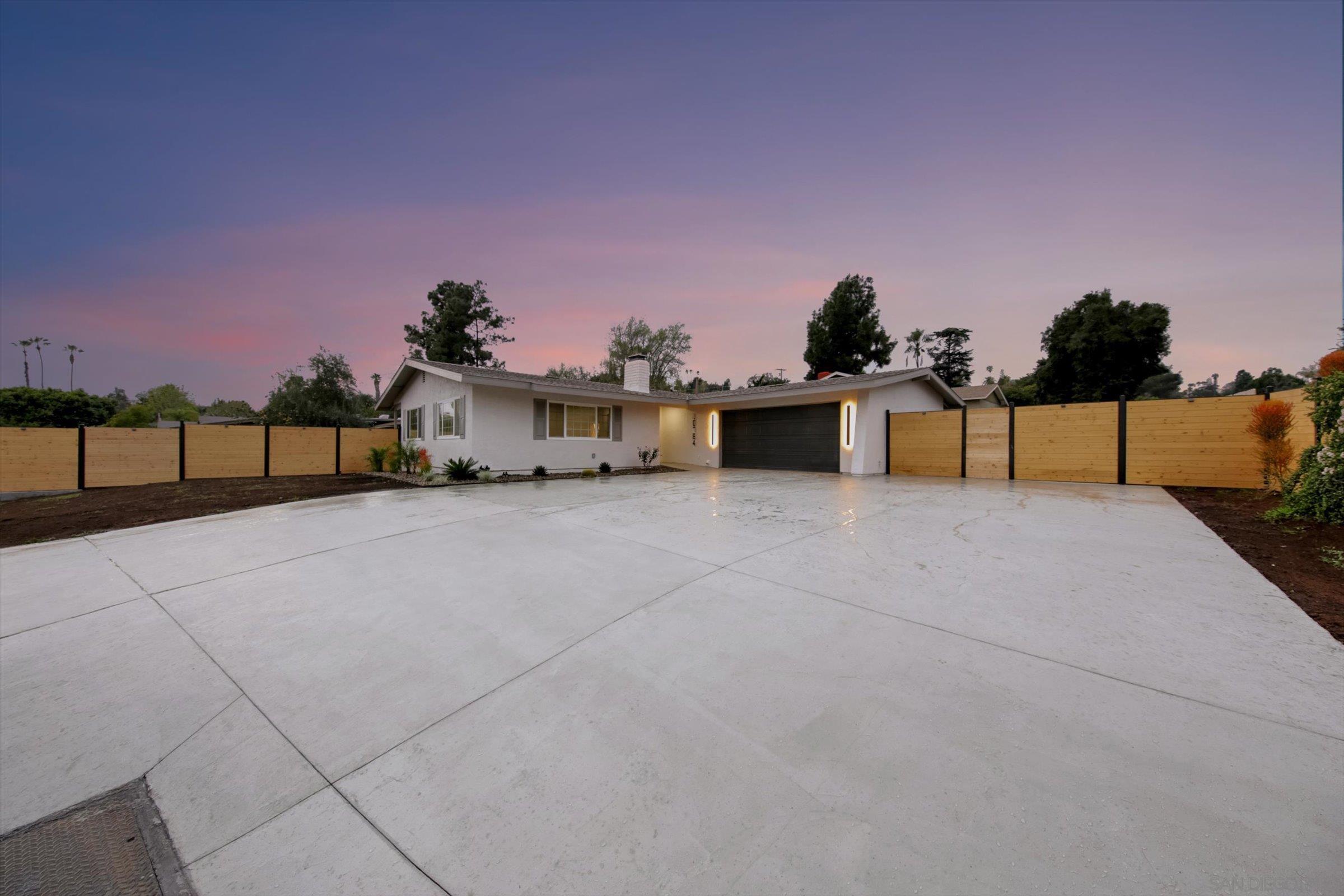 Detail Gallery Image 5 of 67 For 10784  Flambeau Pl, La Mesa,  CA 91941 - 3 Beds | 2 Baths