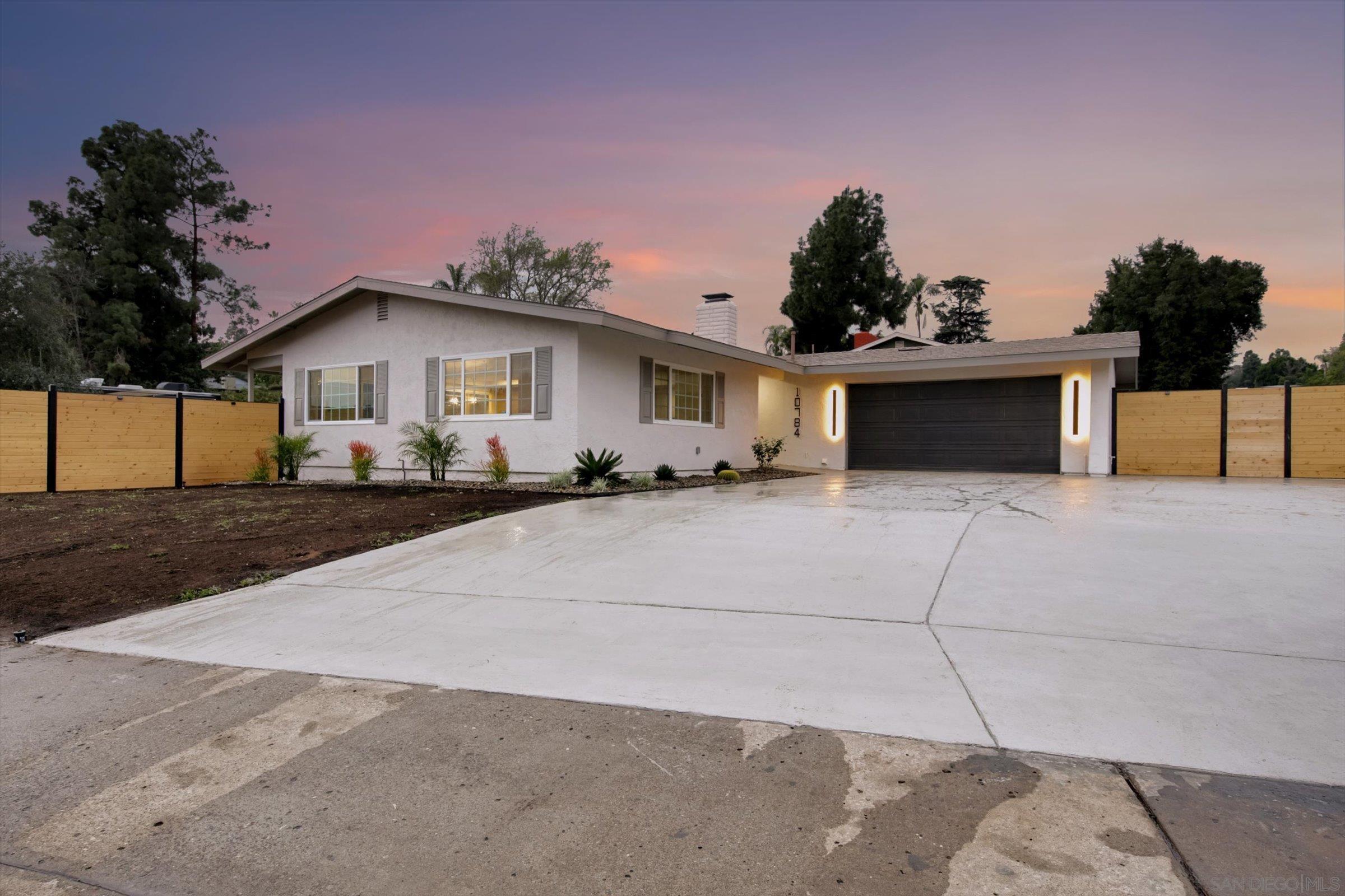 Detail Gallery Image 7 of 67 For 10784  Flambeau Pl, La Mesa,  CA 91941 - 3 Beds | 2 Baths