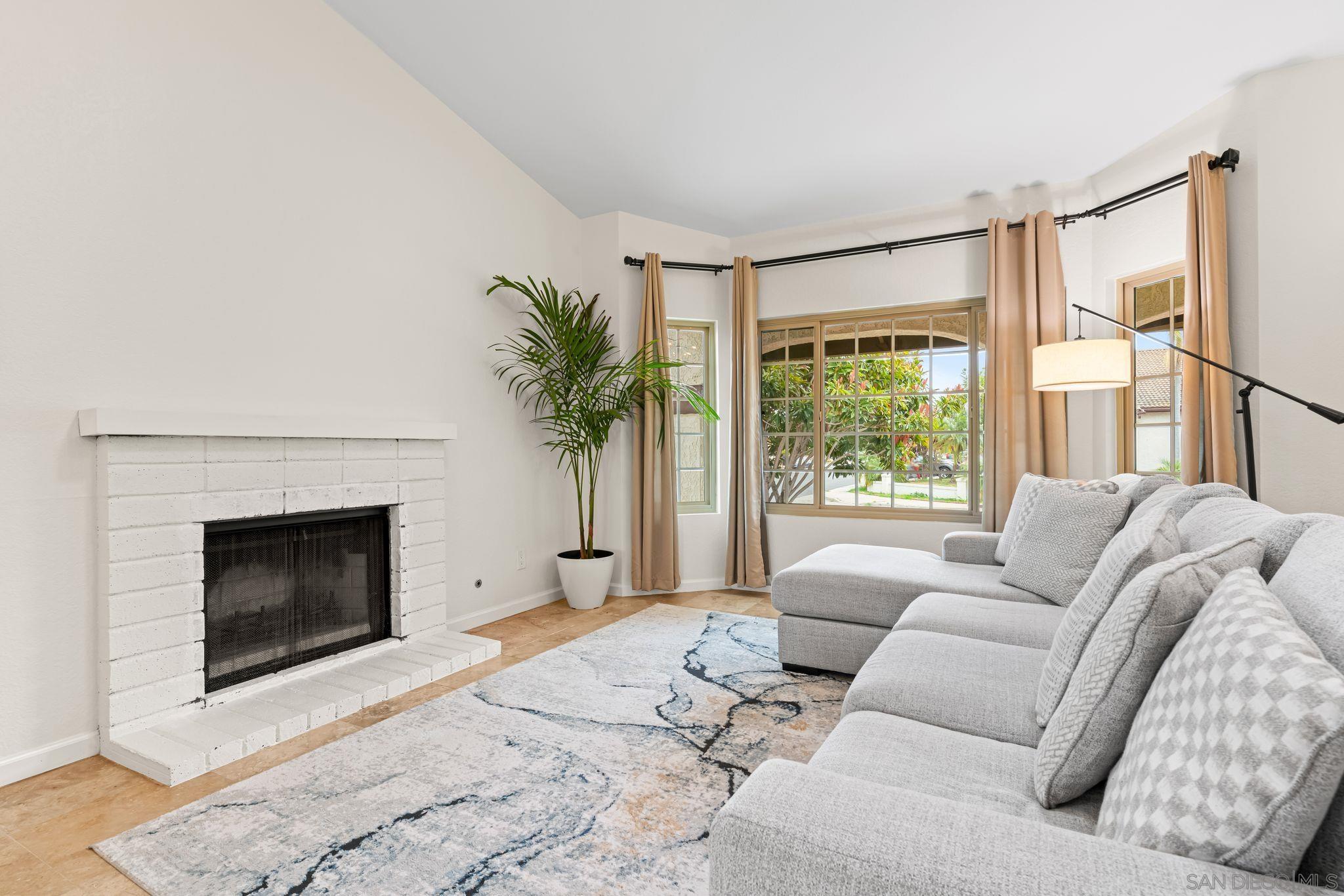 Detail Gallery Image 14 of 35 For 7726  Acama Pl, San Diego,  CA 92126 - 3 Beds | 2 Baths