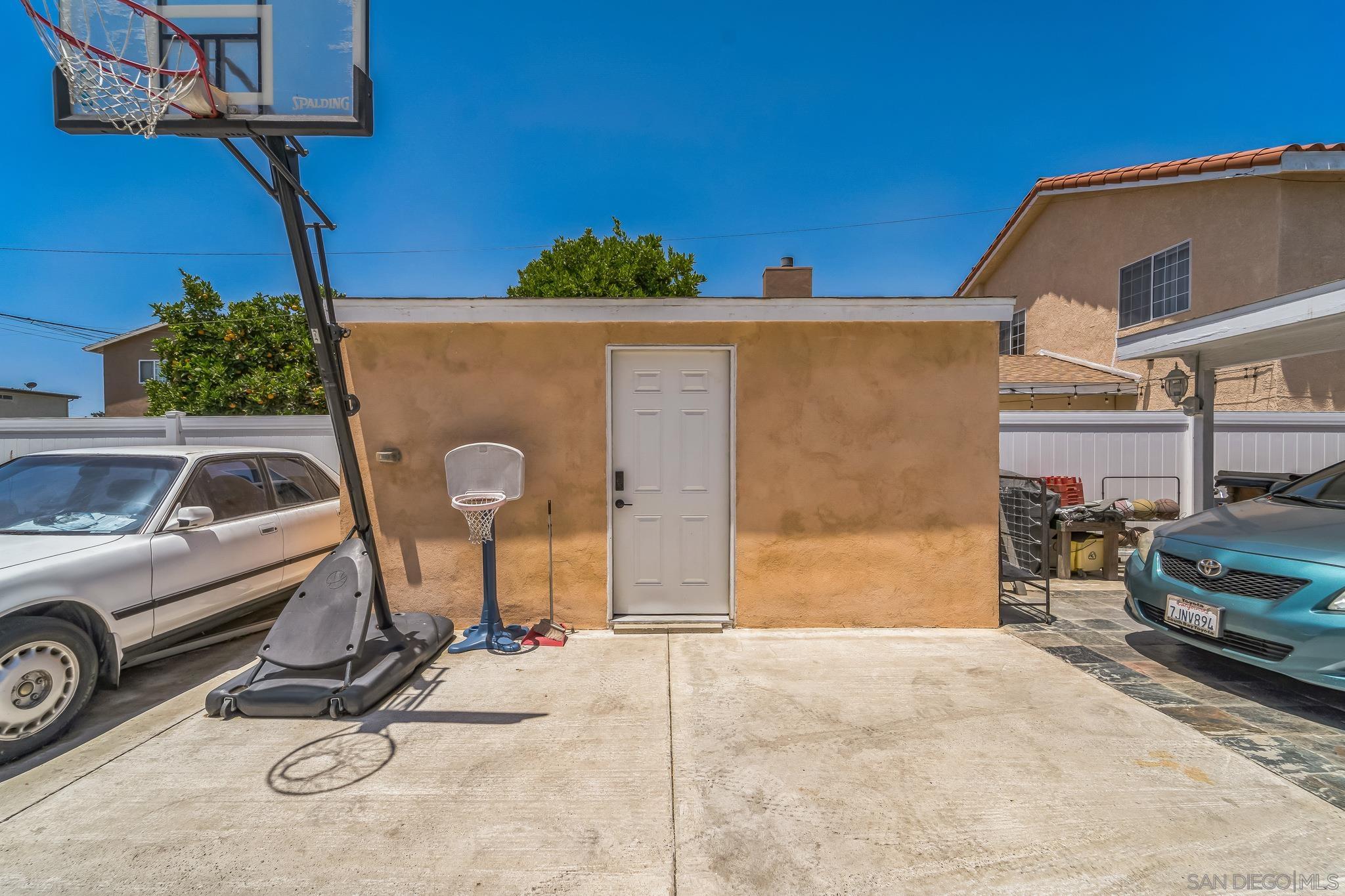 Detail Gallery Image 11 of 25 For 1622 W 223rd St, Torrance,  CA 90501 - 3 Beds | 2 Baths