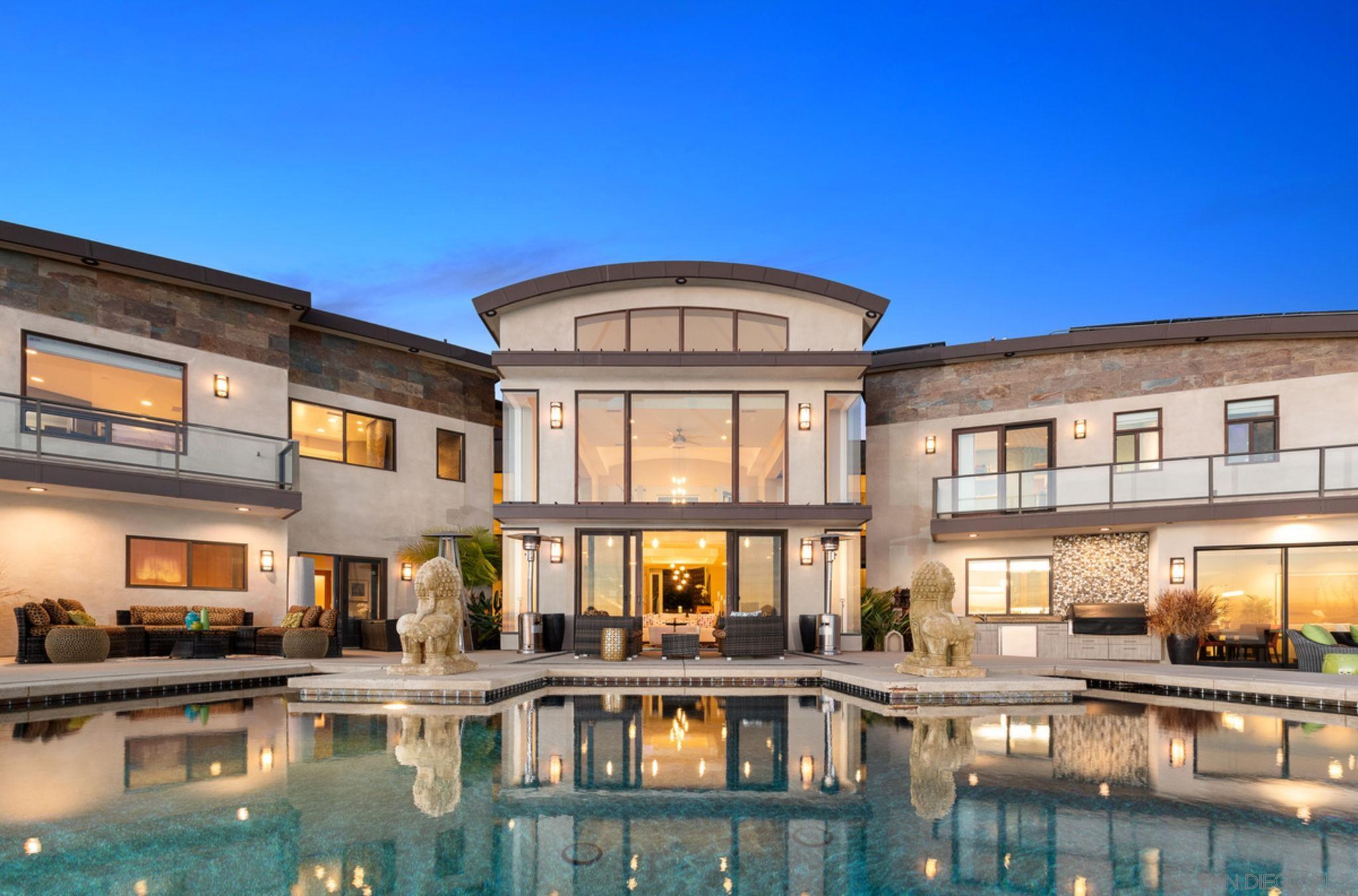 Detail Gallery Image 2 of 24 For 5680  Linda Rosa Ave, La Jolla,  CA 92037 - 4 Beds | 5 Baths