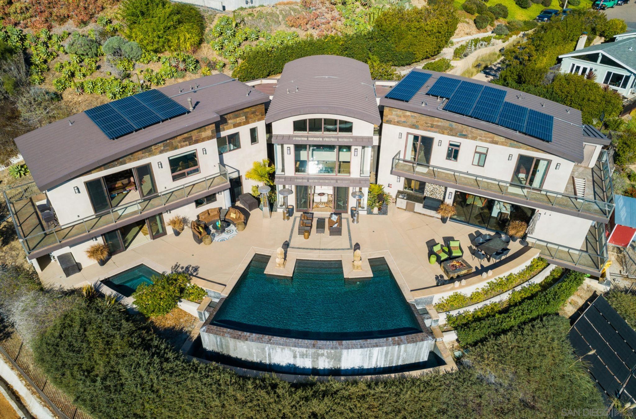 Detail Gallery Image 19 of 24 For 5680  Linda Rosa Ave, La Jolla,  CA 92037 - 4 Beds | 5 Baths