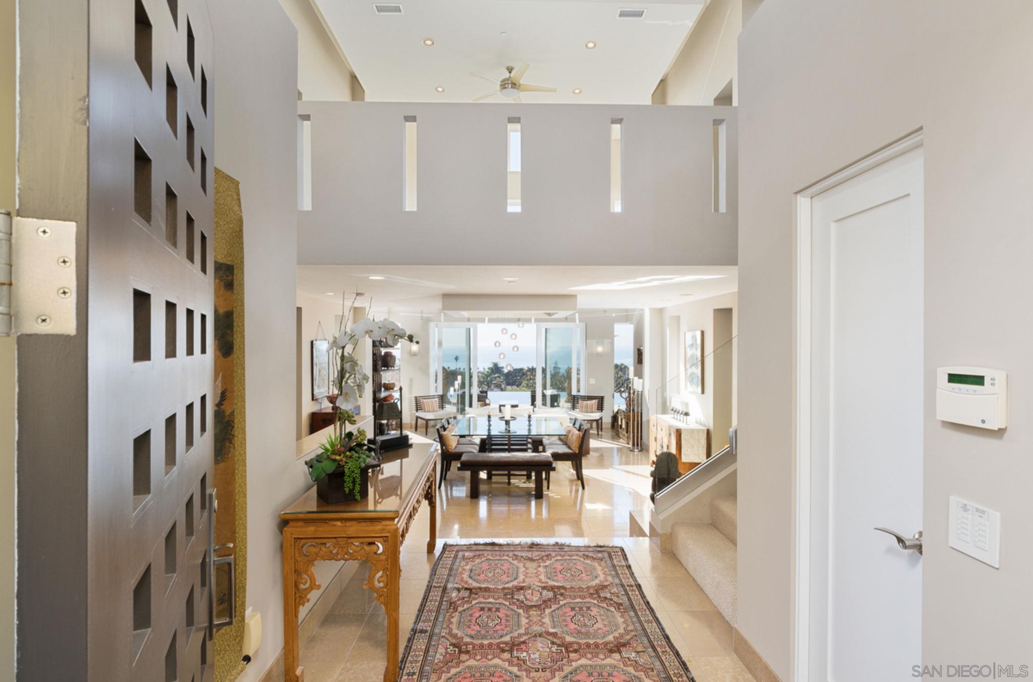 Detail Gallery Image 21 of 24 For 5680  Linda Rosa Ave, La Jolla,  CA 92037 - 4 Beds | 5 Baths