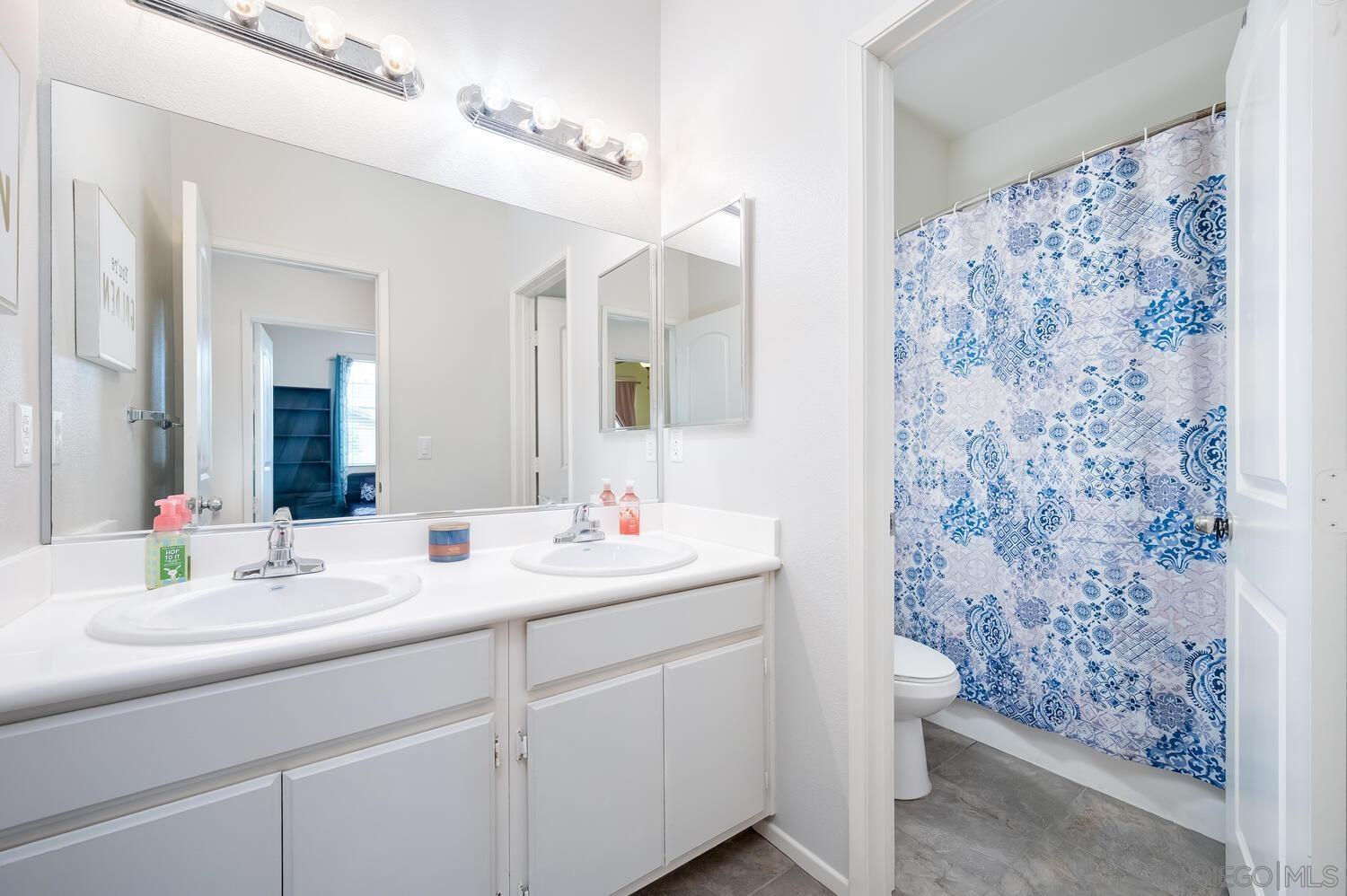 Detail Gallery Image 28 of 48 For 1345  Santa Diana Unit 5, Chula Vista,  CA 91913 - 5 Beds | 3/1 Baths