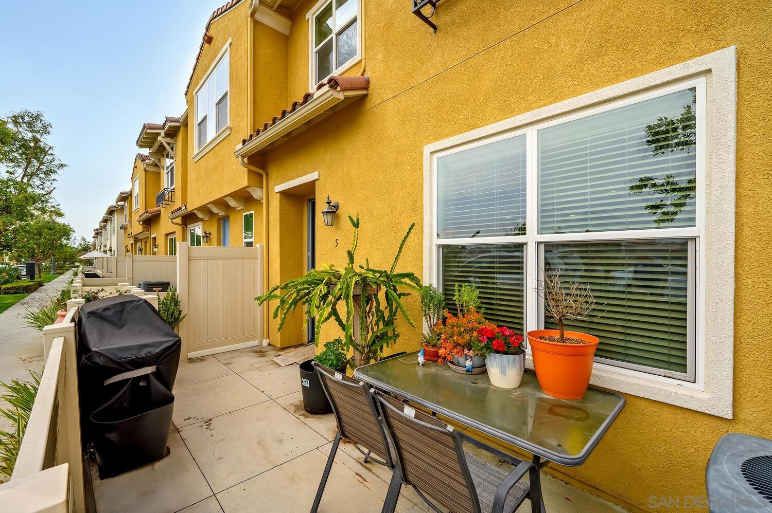 Detail Gallery Image 37 of 48 For 1345  Santa Diana Unit 5, Chula Vista,  CA 91913 - 5 Beds | 3/1 Baths