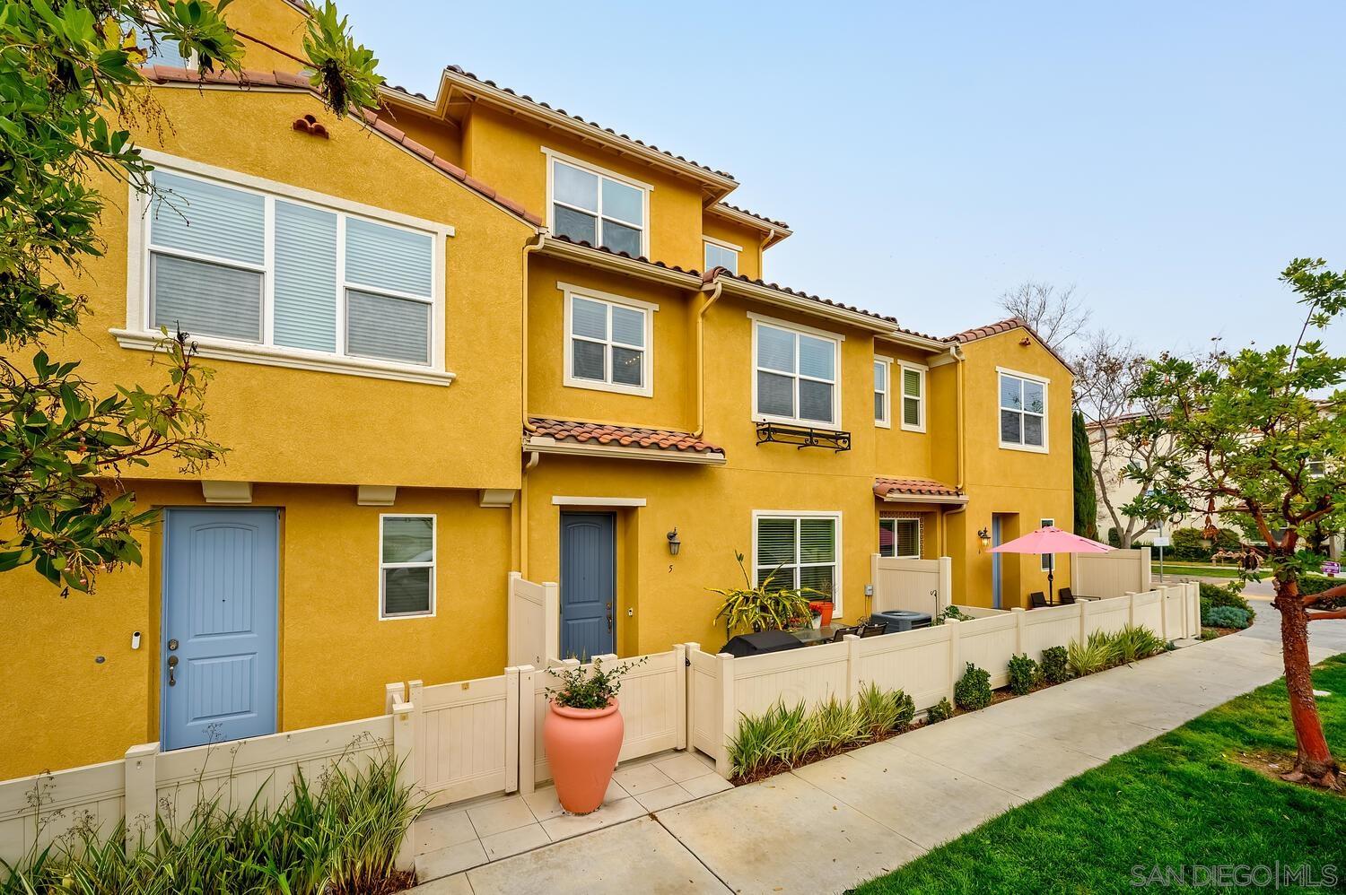 Detail Gallery Image 38 of 48 For 1345  Santa Diana Unit 5, Chula Vista,  CA 91913 - 5 Beds | 3/1 Baths