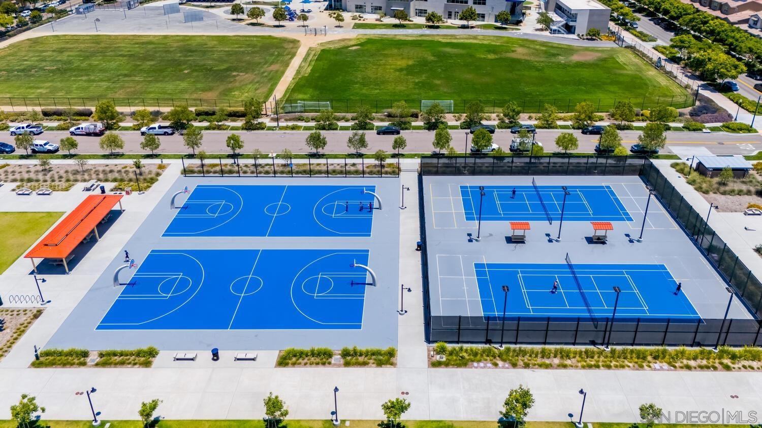 Detail Gallery Image 44 of 48 For 1345  Santa Diana Unit 5, Chula Vista,  CA 91913 - 5 Beds | 3/1 Baths