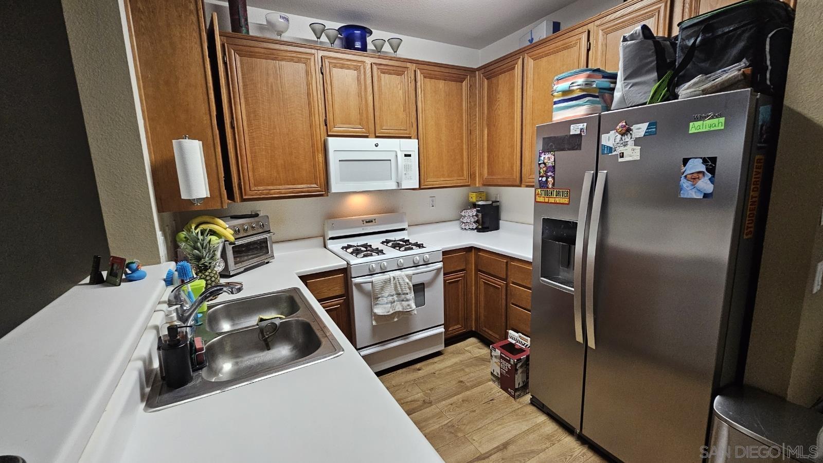 Detail Gallery Image 6 of 19 For 14510  Camino De La Luna  #6,  San Diego,  CA 92127 - 2 Beds | 2 Baths