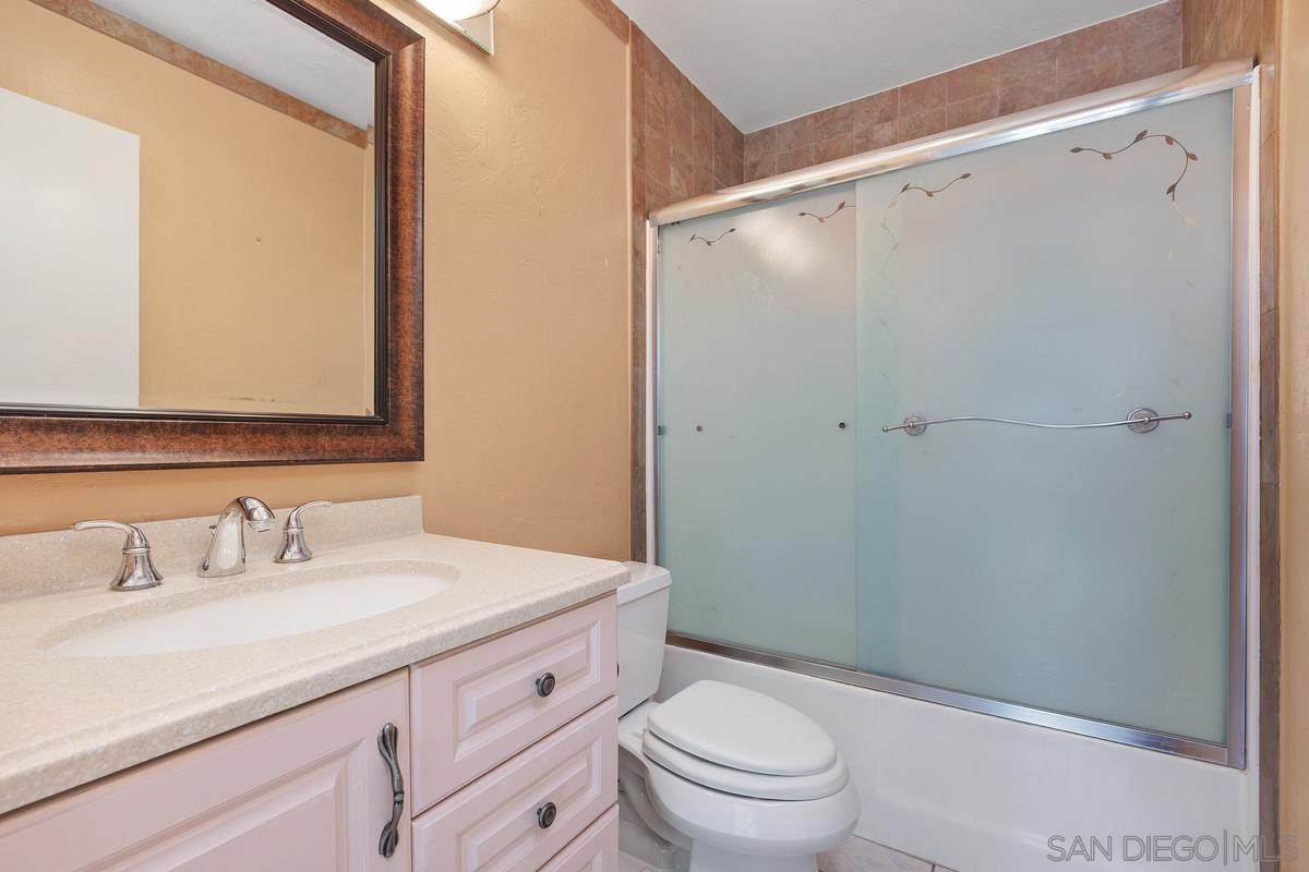 Detail Gallery Image 22 of 27 For 4445  Sunburst Dirve, Oceanside,  CA 92056 - 4 Beds | 2 Baths