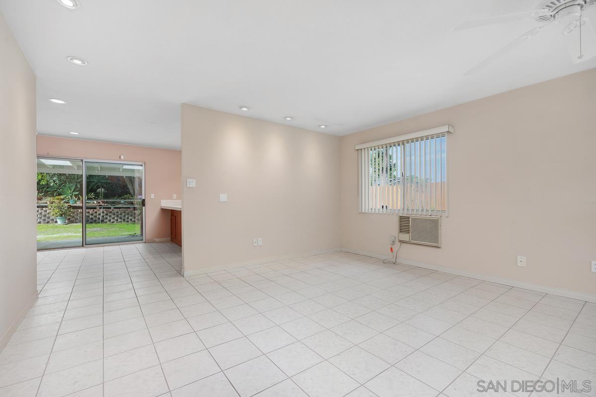 Detail Gallery Image 7 of 27 For 4445  Sunburst Dirve, Oceanside,  CA 92056 - 4 Beds | 2 Baths