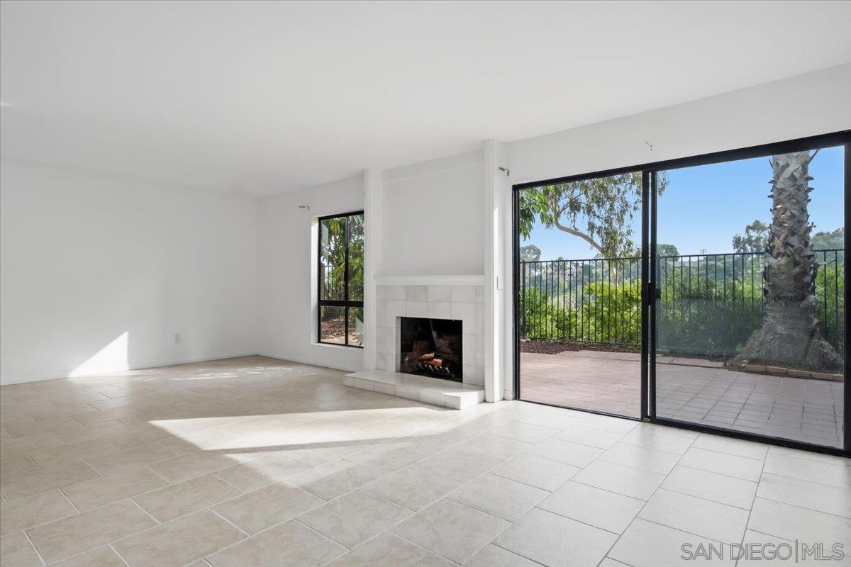 Detail Gallery Image 12 of 66 For 8725  Caminito Abrazo, La Jolla,  CA 92037 - 4 Beds | 2/1 Baths
