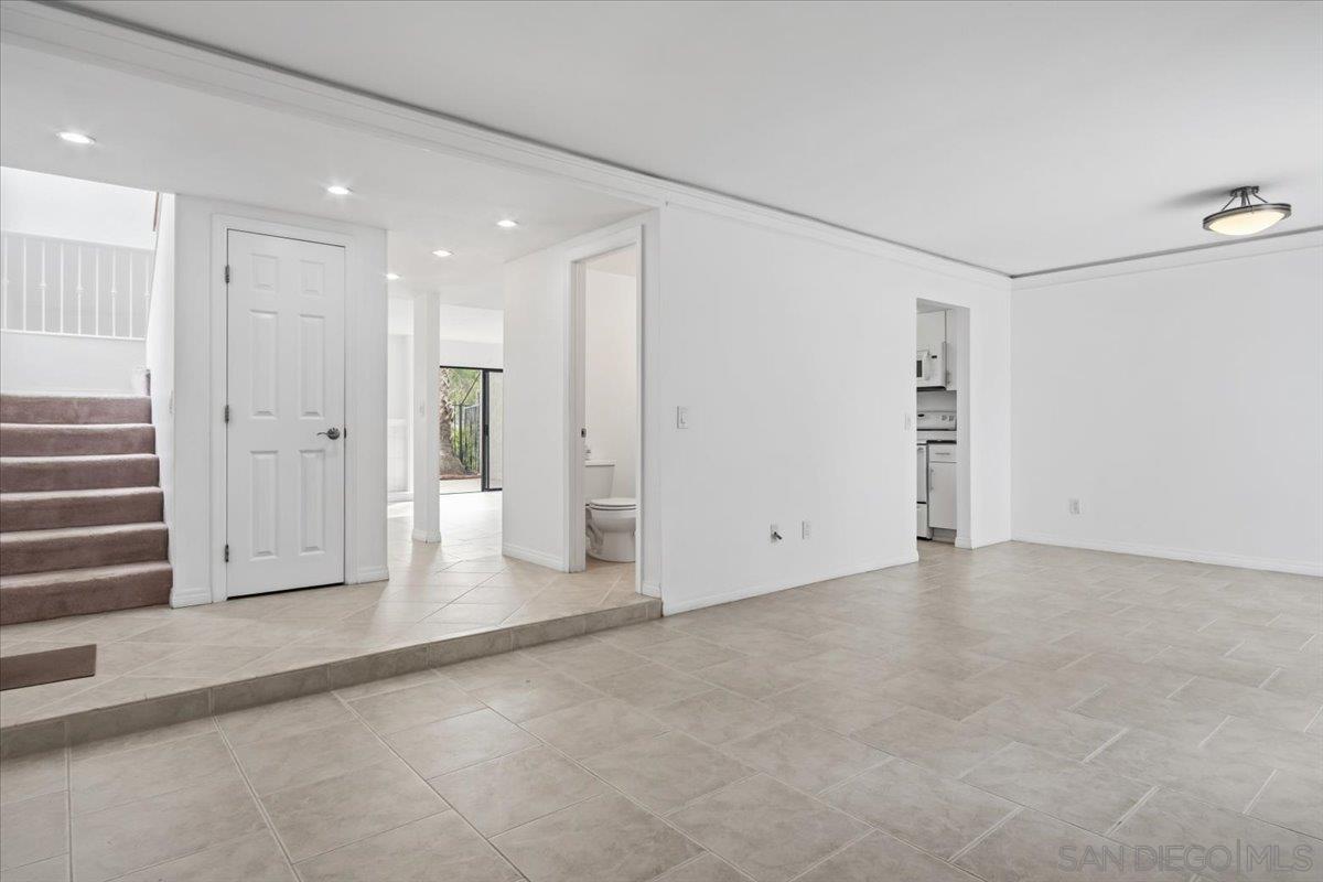 Detail Gallery Image 3 of 66 For 8725  Caminito Abrazo, La Jolla,  CA 92037 - 4 Beds | 2/1 Baths