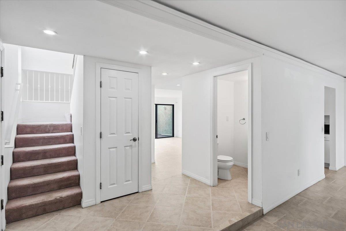 Detail Gallery Image 25 of 66 For 8725  Caminito Abrazo, La Jolla,  CA 92037 - 4 Beds | 2/1 Baths