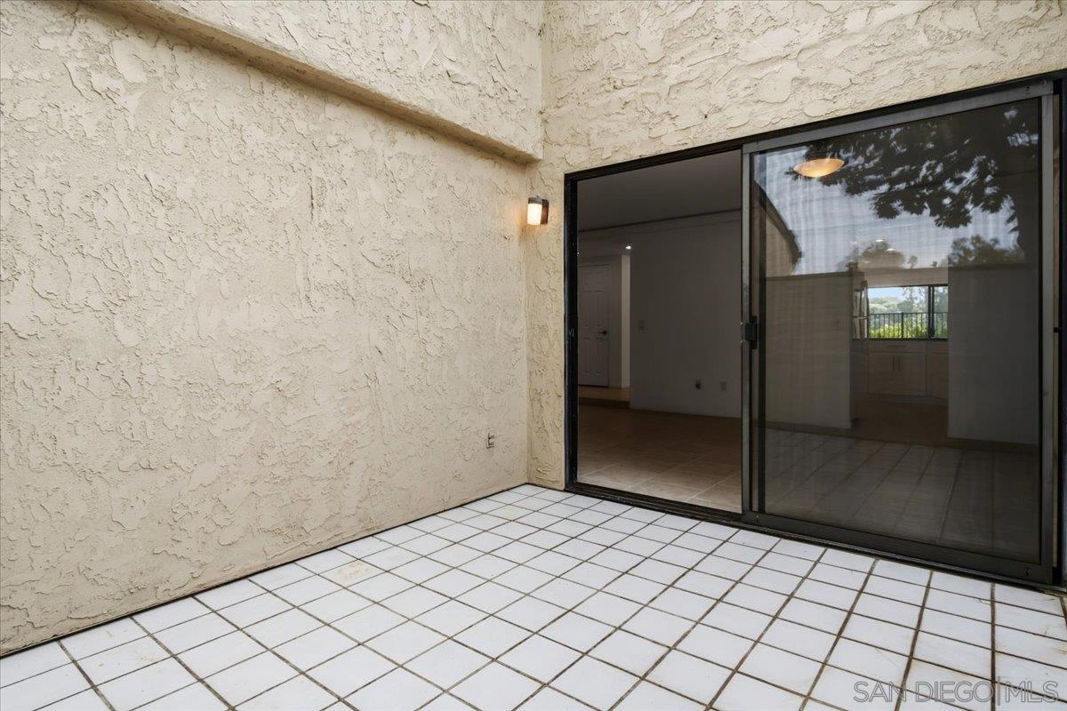 Detail Gallery Image 7 of 66 For 8725  Caminito Abrazo, La Jolla,  CA 92037 - 4 Beds | 2/1 Baths