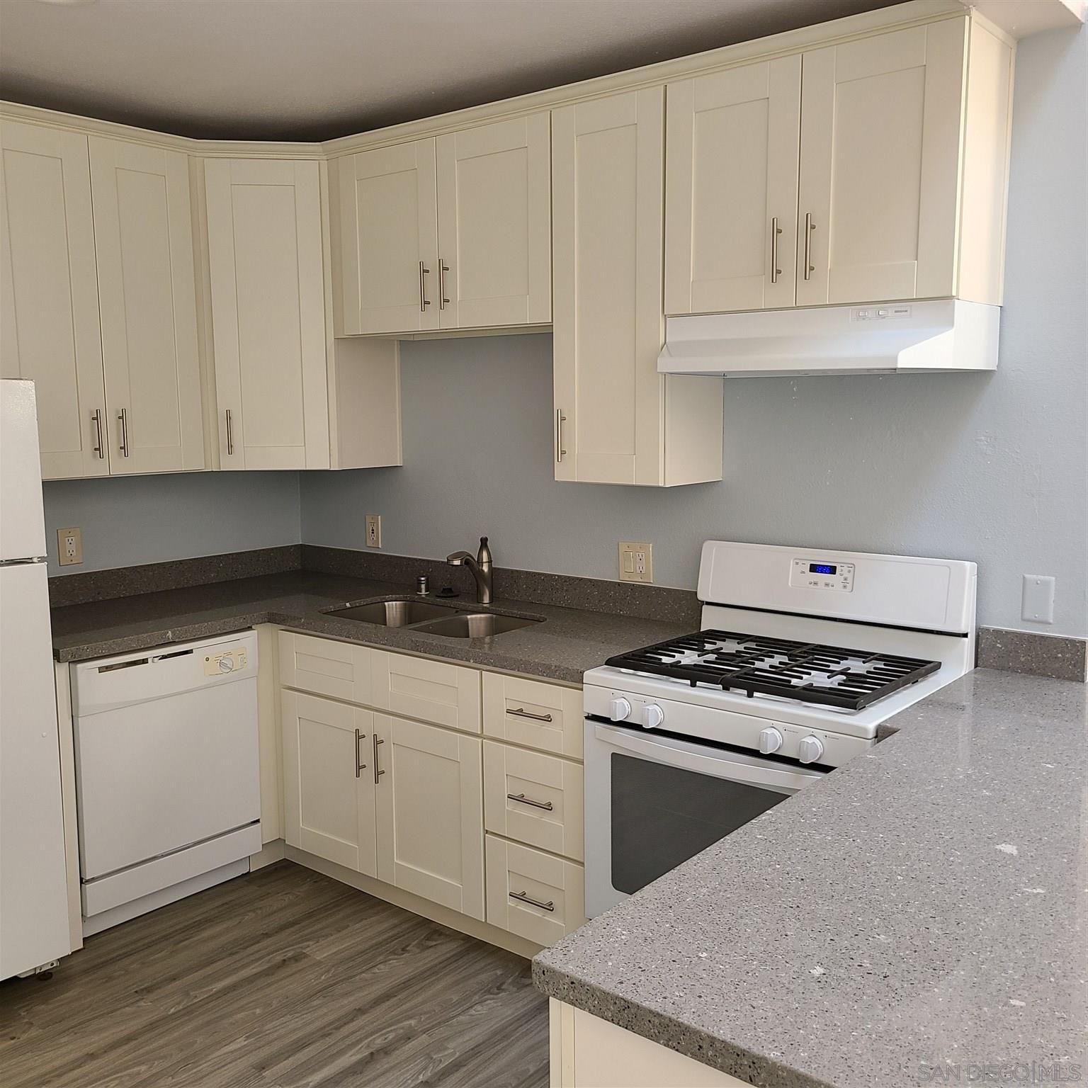 Front Image Thumbnail for SD260001952