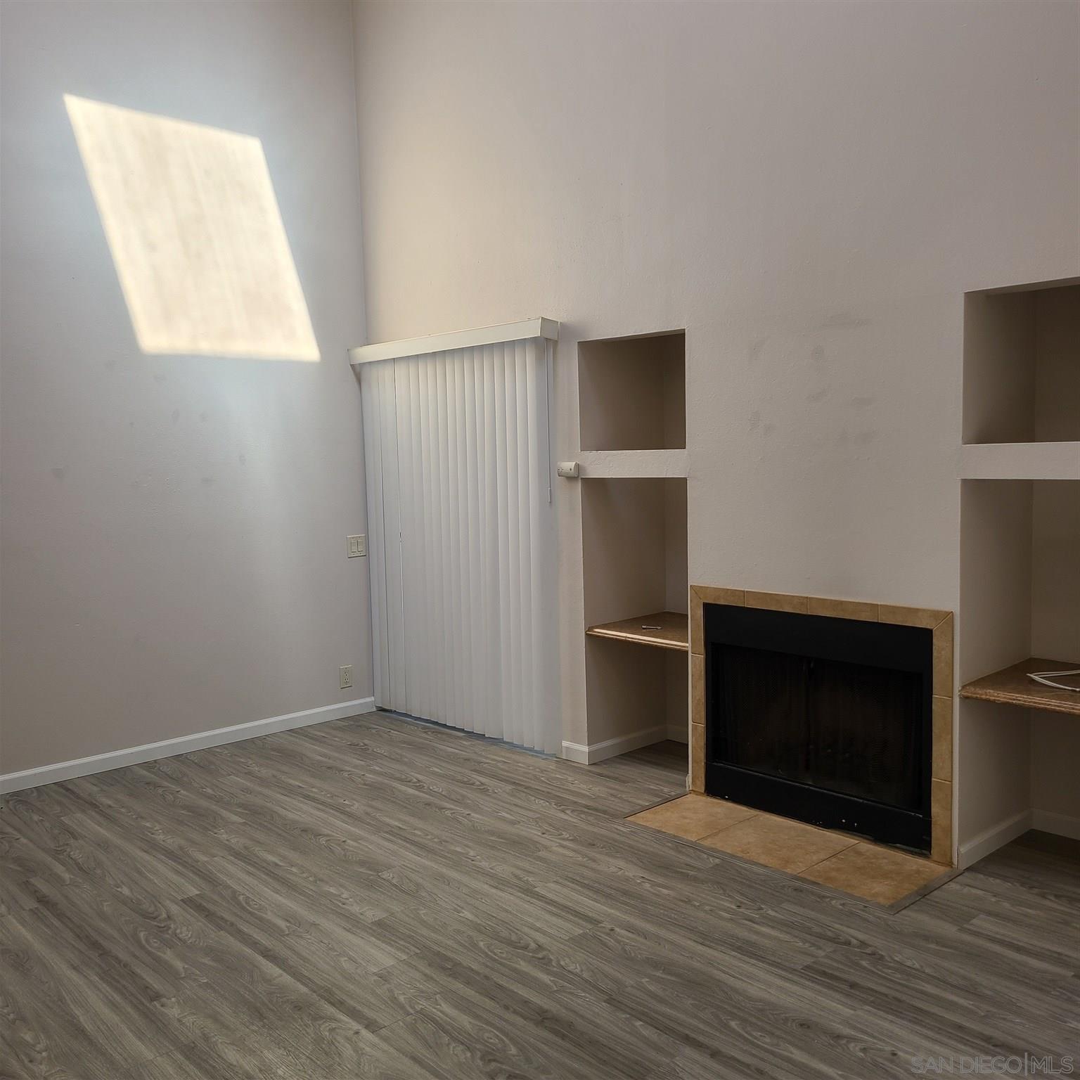 Detail Gallery Image 2 of 17 For 245-247 E Glaucus Street  247a, Encinitas,  CA 92024 - 2 Beds | 1 Baths