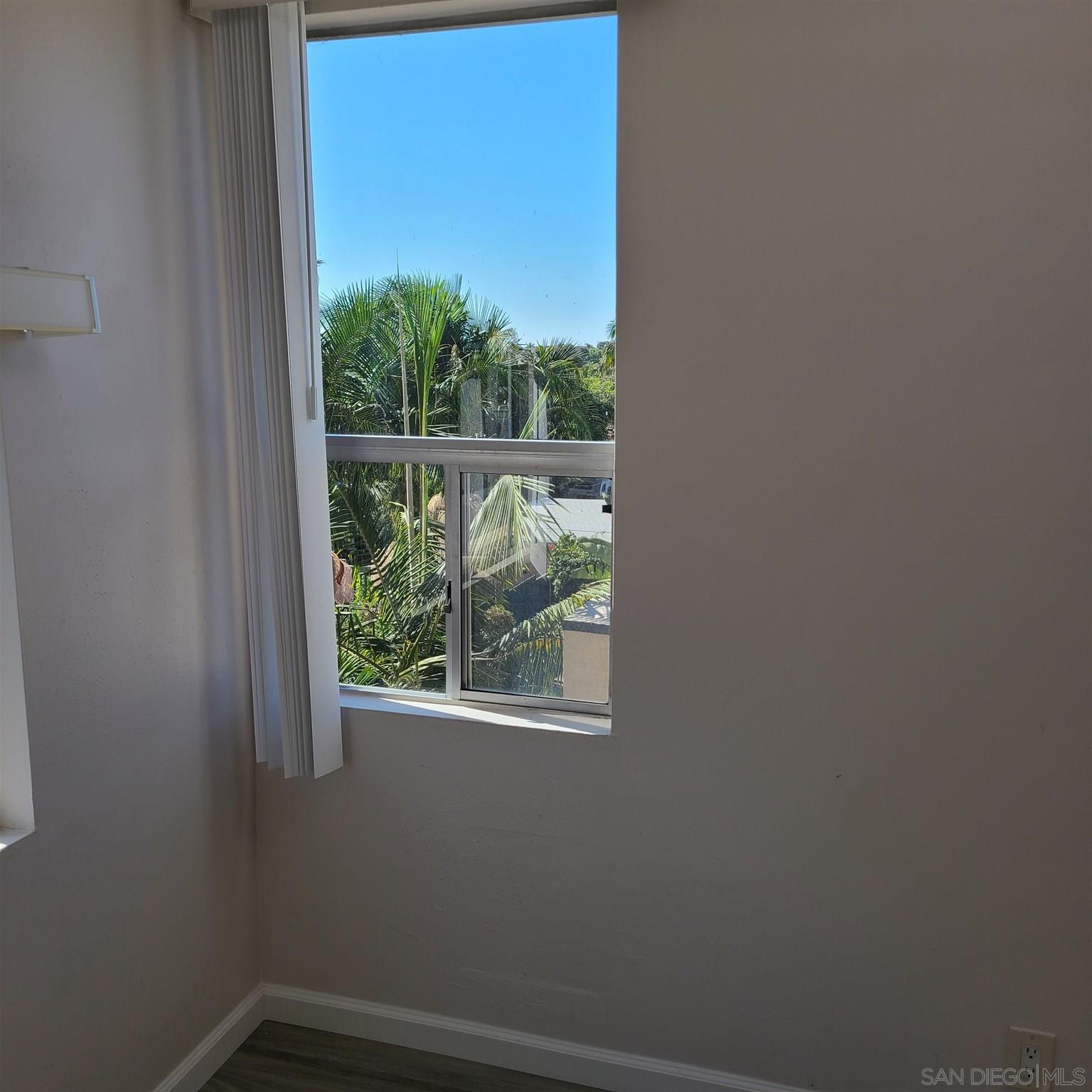 Detail Gallery Image 6 of 17 For 245-247 E Glaucus Street  247a, Encinitas,  CA 92024 - 2 Beds | 1 Baths
