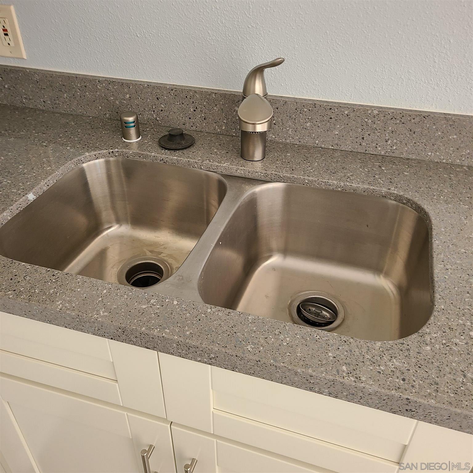 Detail Gallery Image 8 of 17 For 245-247 E Glaucus Street  247a, Encinitas,  CA 92024 - 2 Beds | 1 Baths