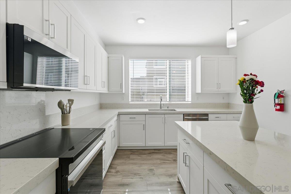 Detail Gallery Image 13 of 39 For 850  Kili St  #7,  Chula Vista,  CA 91911 - 3 Beds | 2/1 Baths