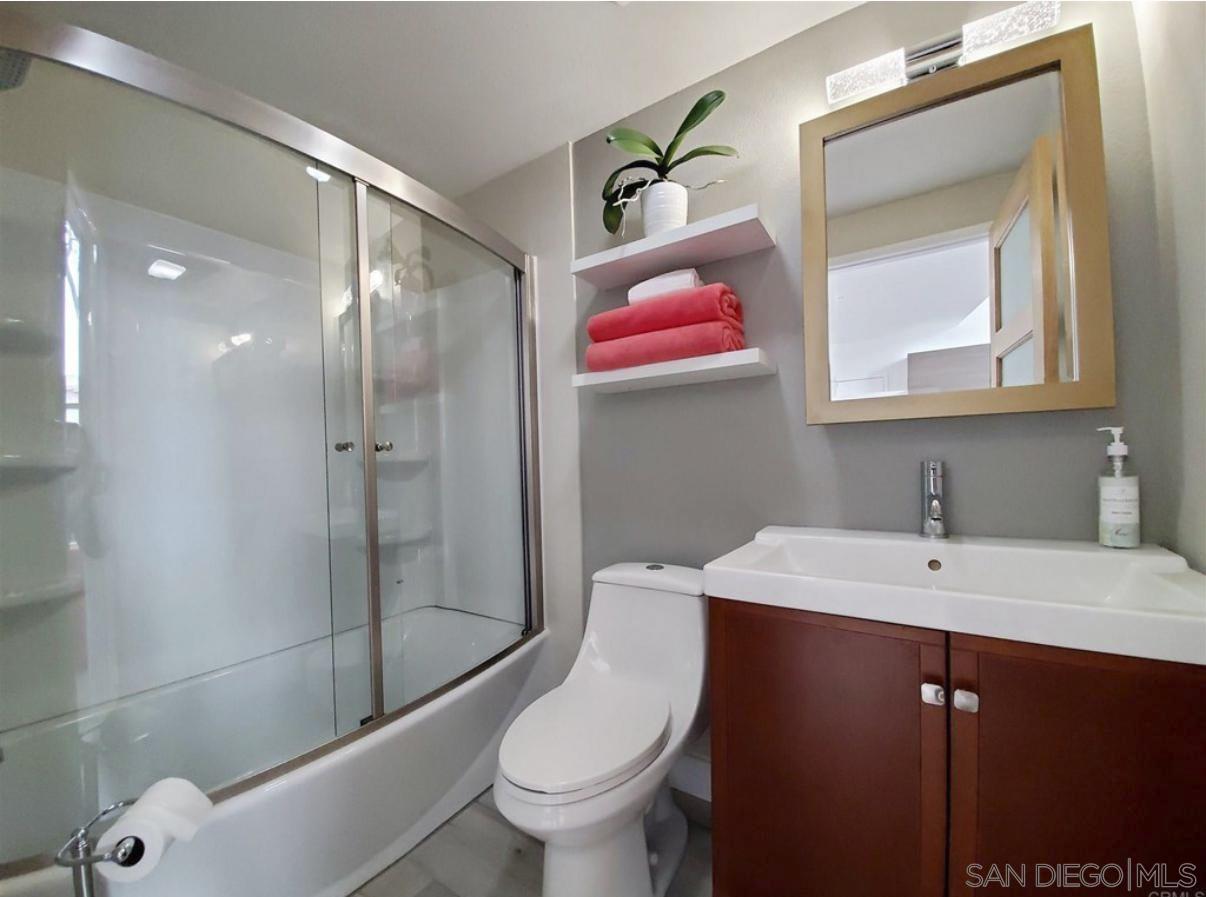 Detail Gallery Image 7 of 17 For 948  G Street  #19,  San Diego,  CA 92101 - 1 Beds | 1 Baths