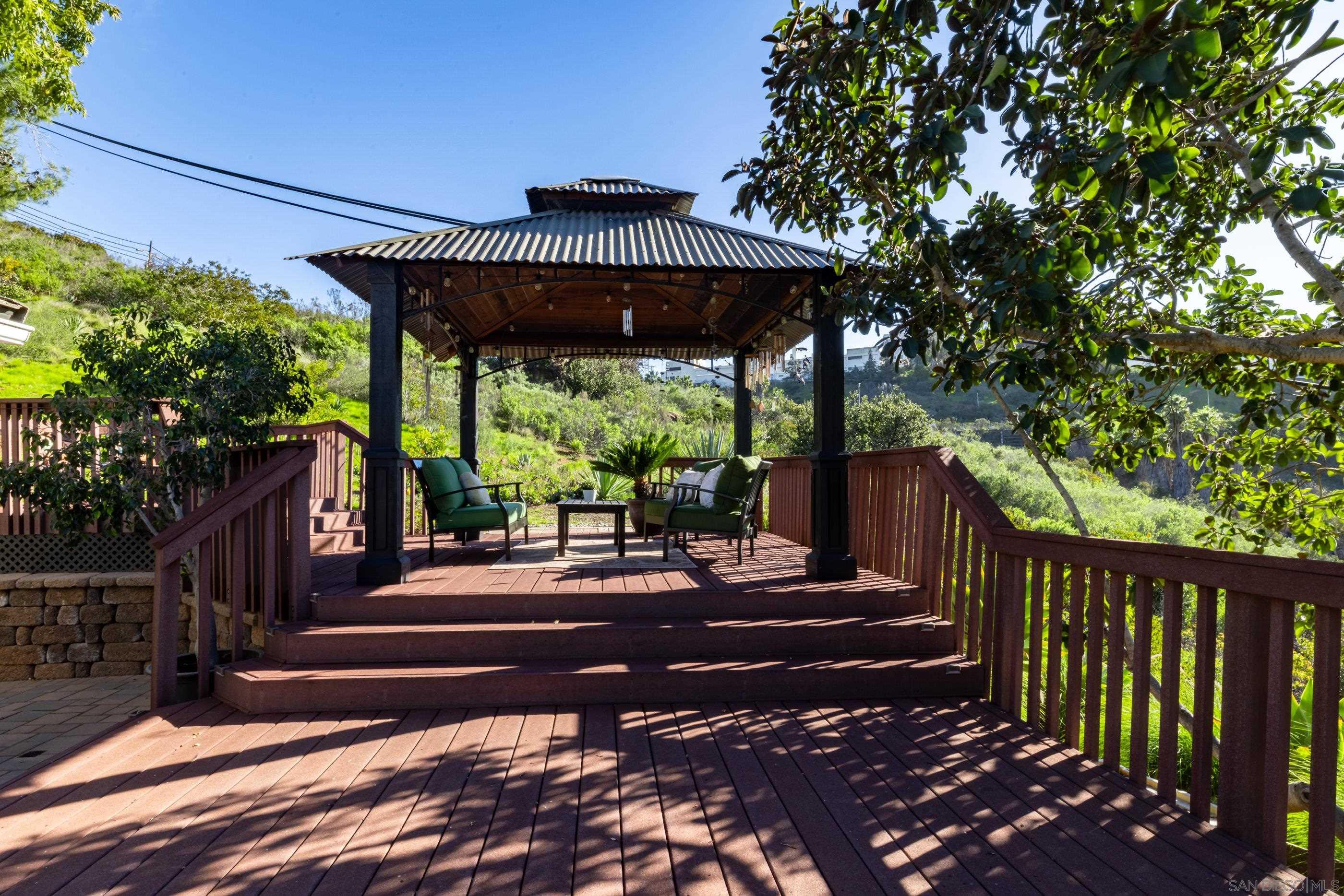 Detail Gallery Image 20 of 28 For 5606  Adobe Falls Pl, San Diego,  CA 92120 - 3 Beds | 2 Baths