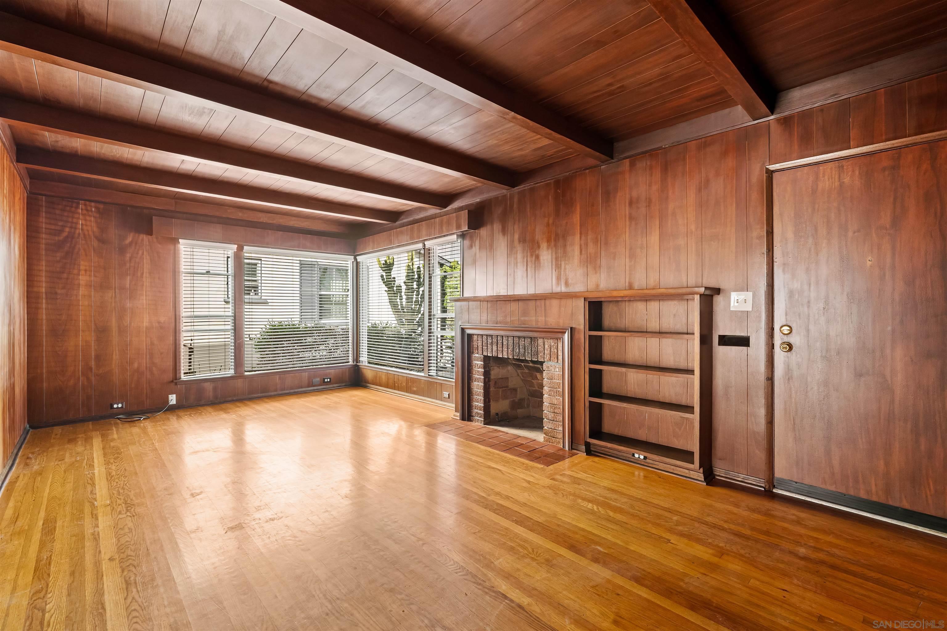 Detail Gallery Image 4 of 47 For 4849 W Point Loma, San Diego,  CA 92107 - – Beds | – Baths