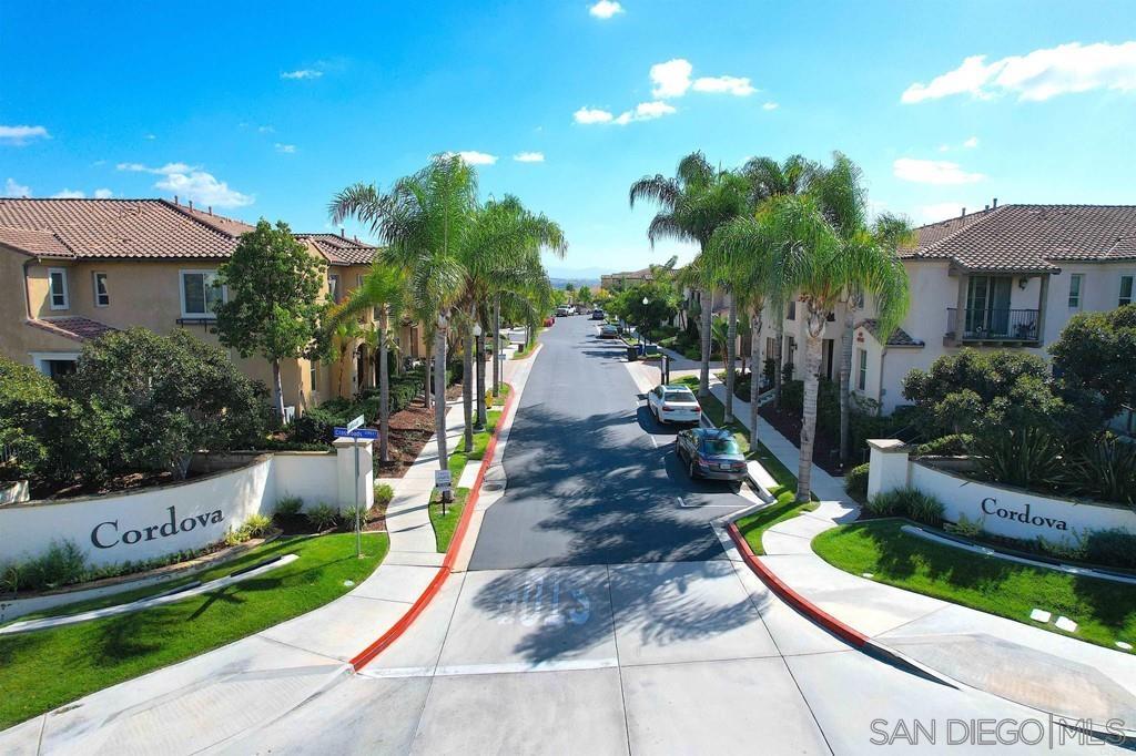 Detail Gallery Image 2 of 23 For 2236  Antonio  20, Chula Vista,  CA 91915 - 4 Beds | 3 Baths