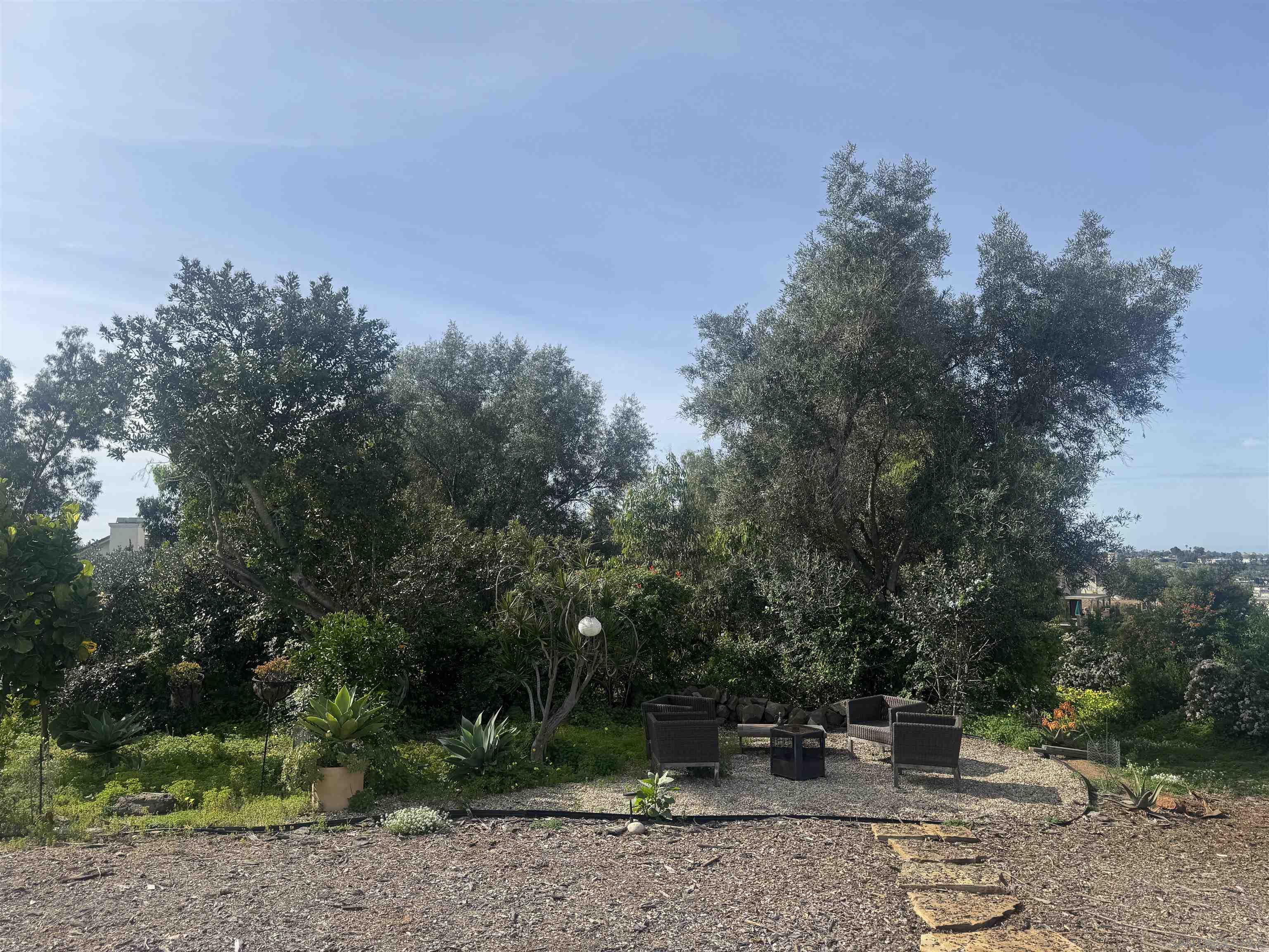 Detail Gallery Image 26 of 29 For 630  Cortez Ave, Vista,  CA 92084 - 3 Beds | 2/1 Baths