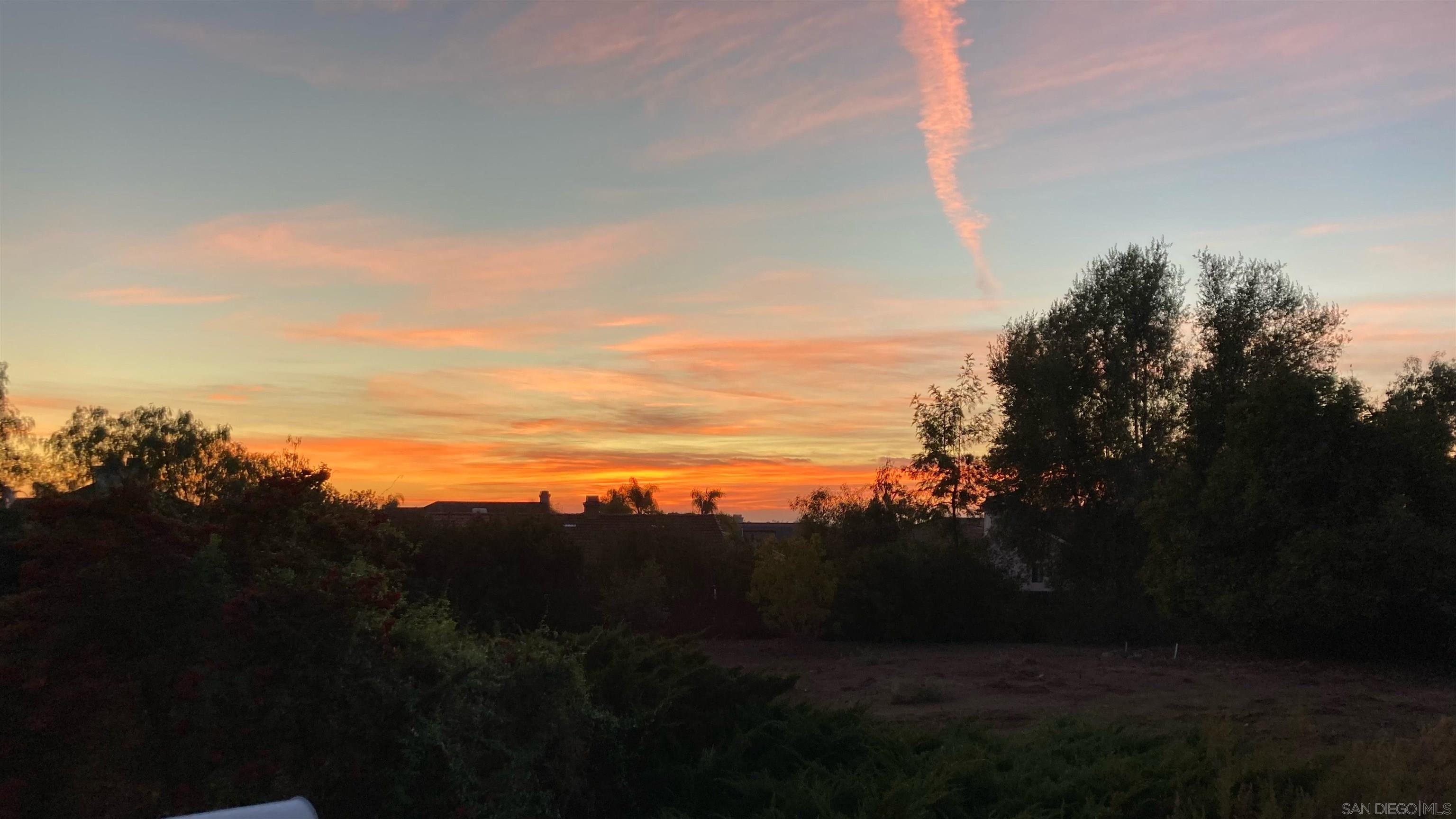 Detail Gallery Image 4 of 29 For 630  Cortez Ave, Vista,  CA 92084 - 3 Beds | 2/1 Baths