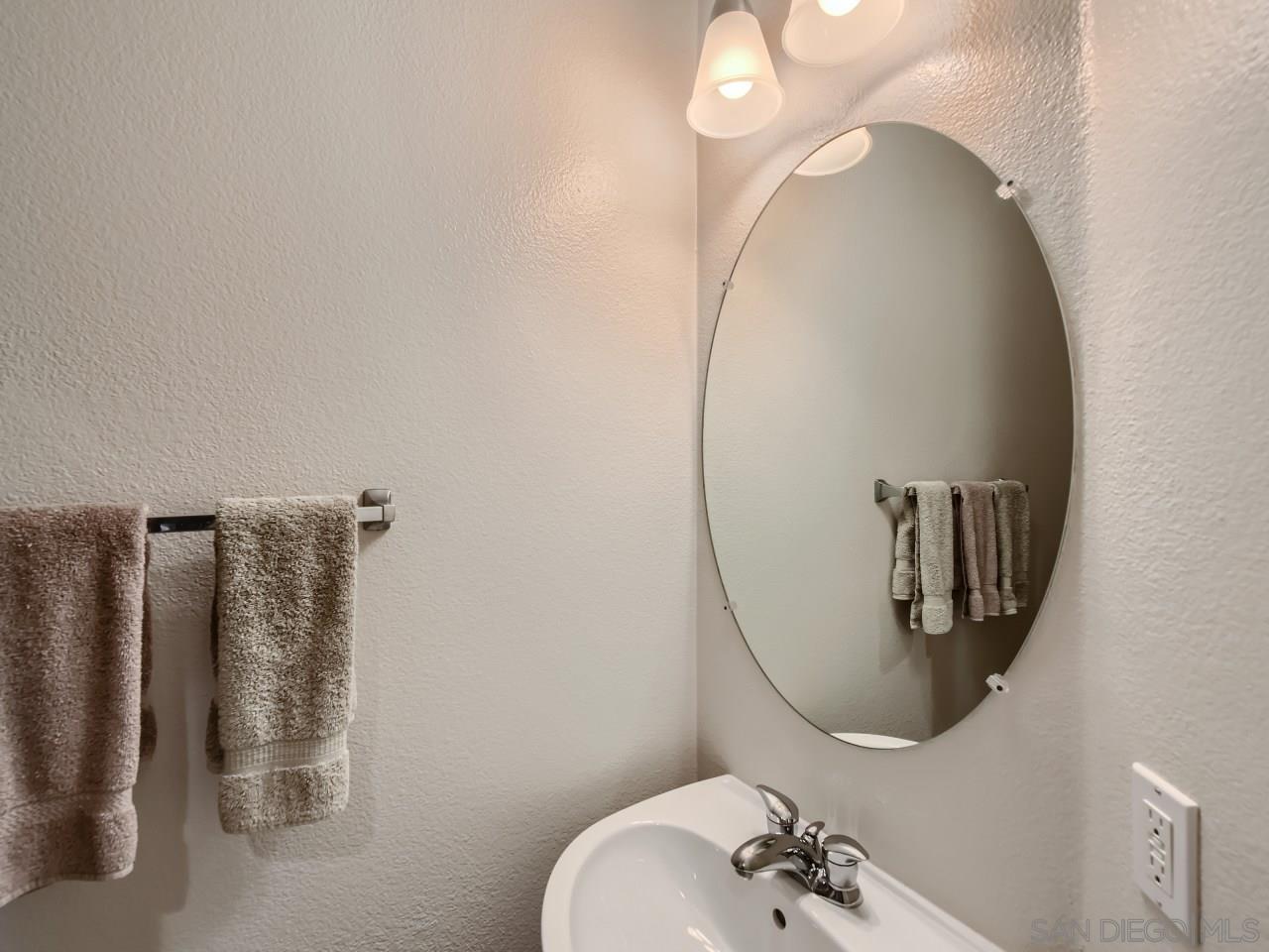 Detail Gallery Image 19 of 25 For 8761  Plaza Park Ln, San Diego,  CA 92123 - 2 Beds | 2/1 Baths