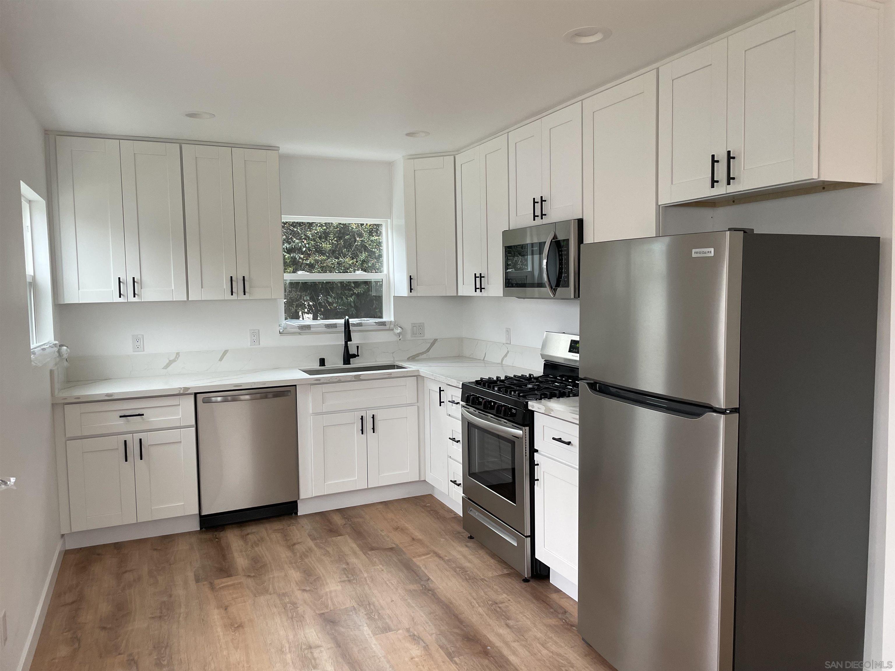 Detail Gallery Image 18 of 24 For 6737  Thomson Court, San Diego,  CA 92111 - – Beds | – Baths