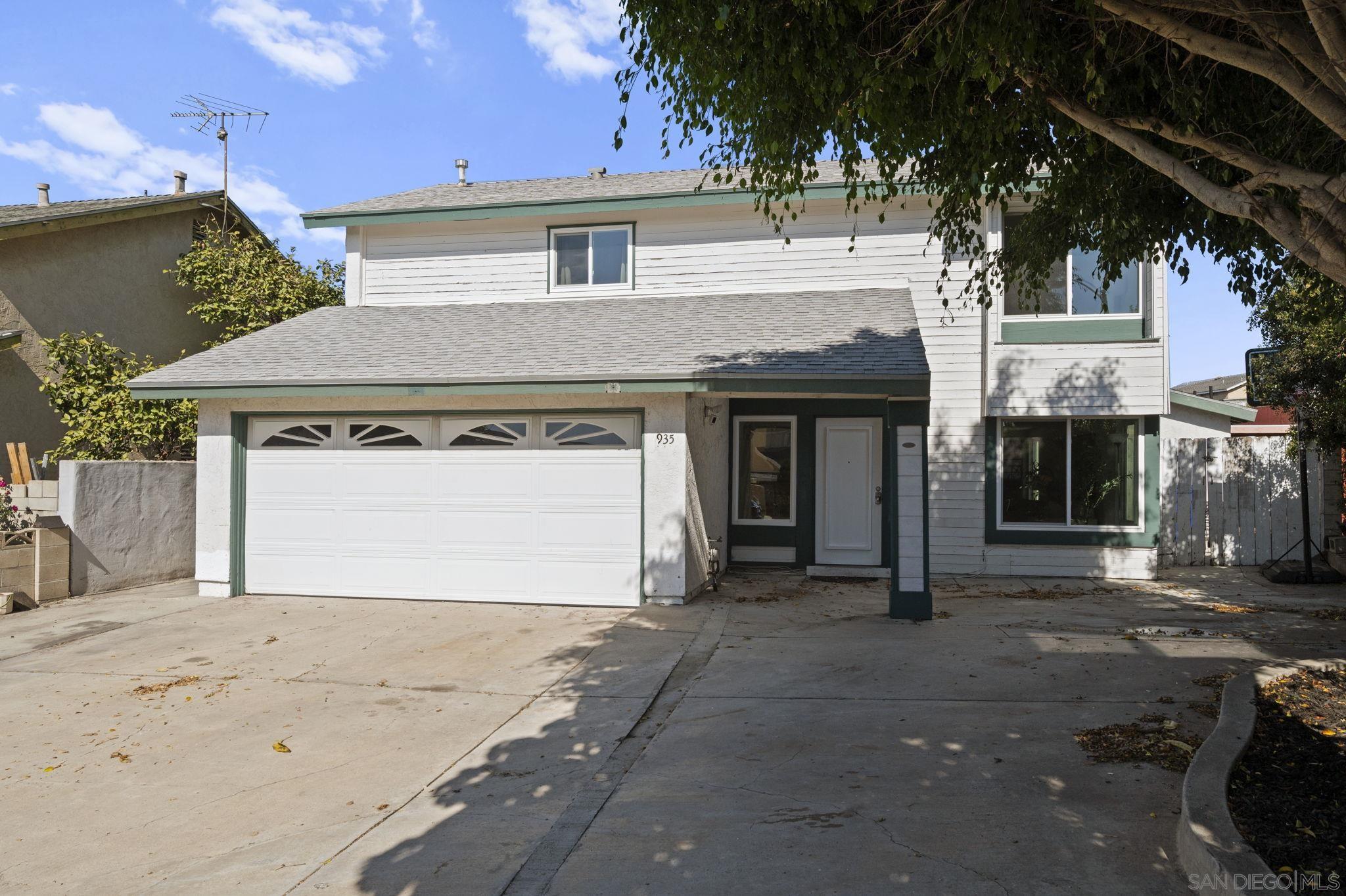 Detail Gallery Image 2 of 36 For 935  Caleb Ct, San Diego,  CA 92154 - 6 Beds | 3/1 Baths