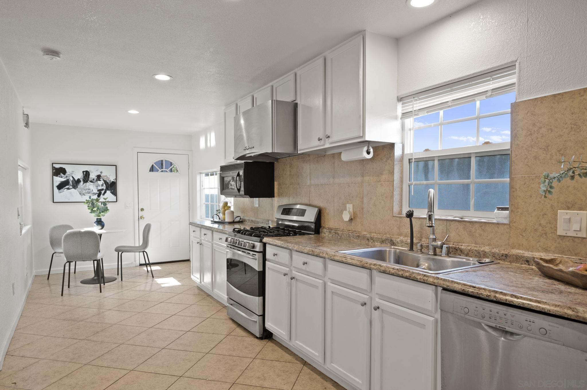 Detail Gallery Image 20 of 36 For 935  Caleb Ct, San Diego,  CA 92154 - 6 Beds | 3/1 Baths