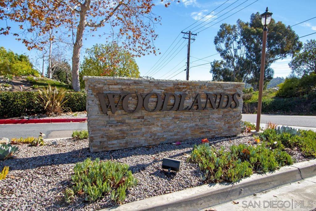 Detail Gallery Image 8 of 25 For 2525  Woodlands Way, Oceanside,  CA 92054 - 3 Beds | 2/1 Baths