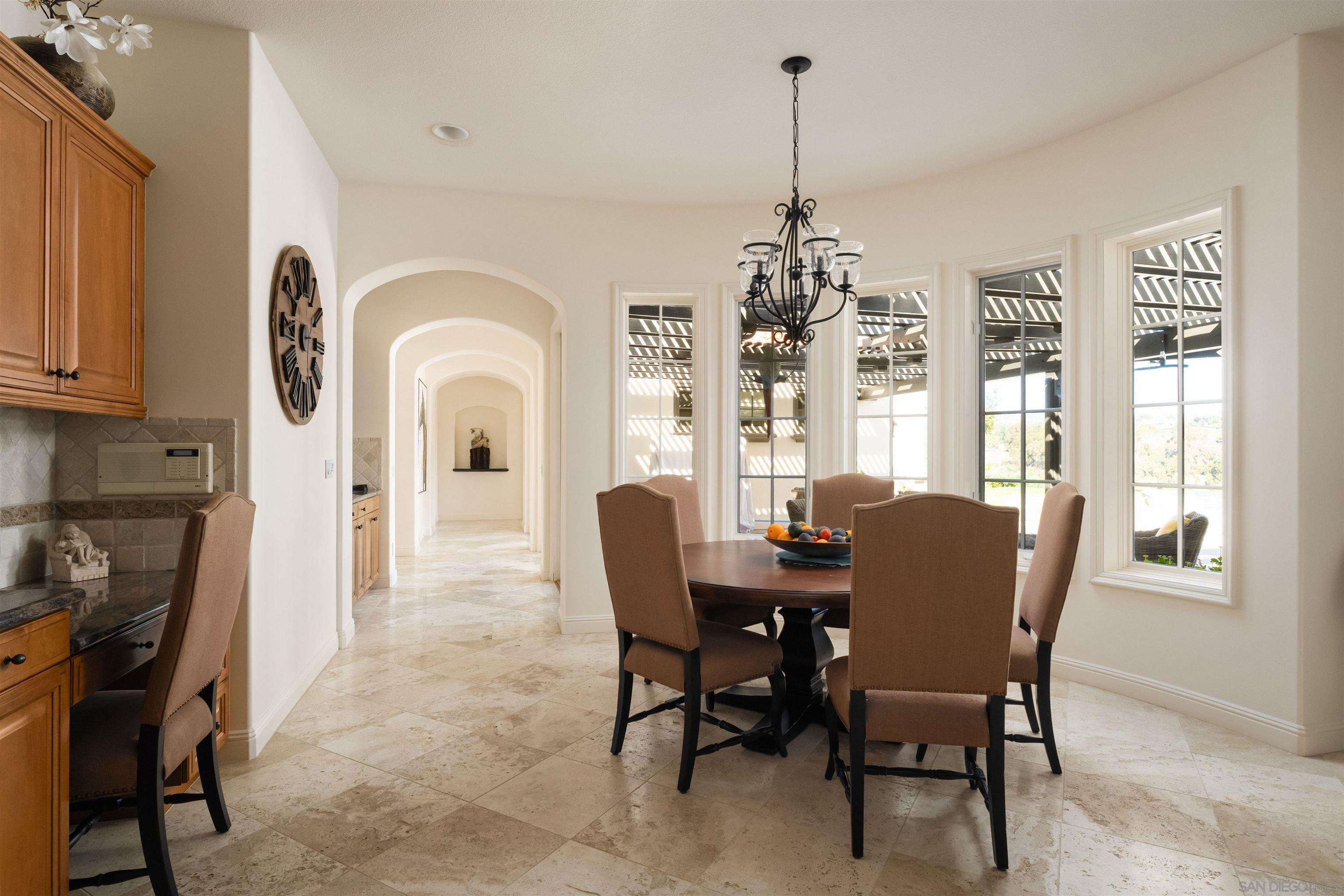 Detail Gallery Image 12 of 41 For 6160  Avenida Del Duque, Rancho Santa Fe,  CA 92067 - 4 Beds | 4/1 Baths