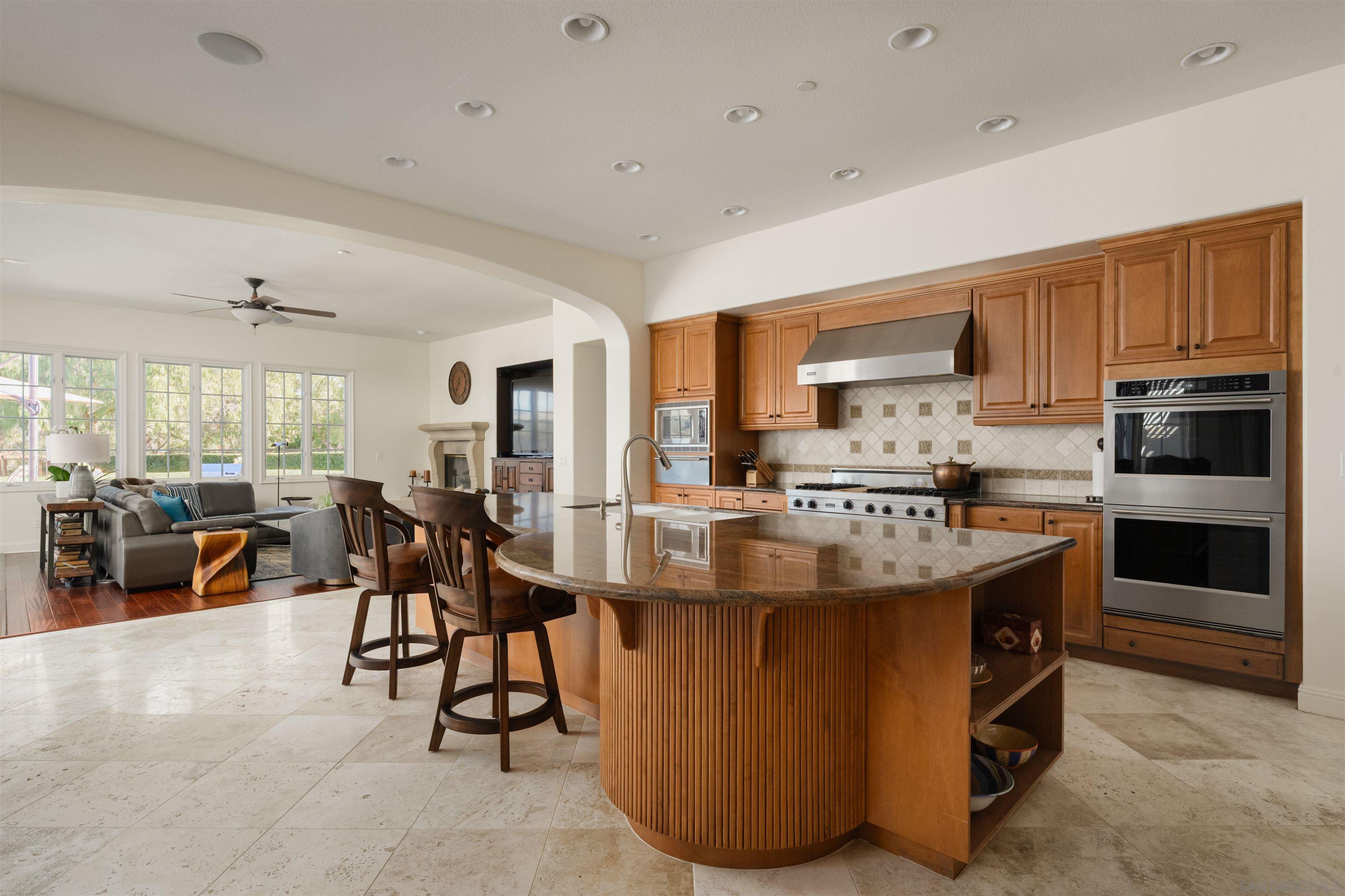 Detail Gallery Image 14 of 41 For 6160  Avenida Del Duque, Rancho Santa Fe,  CA 92067 - 4 Beds | 4/1 Baths