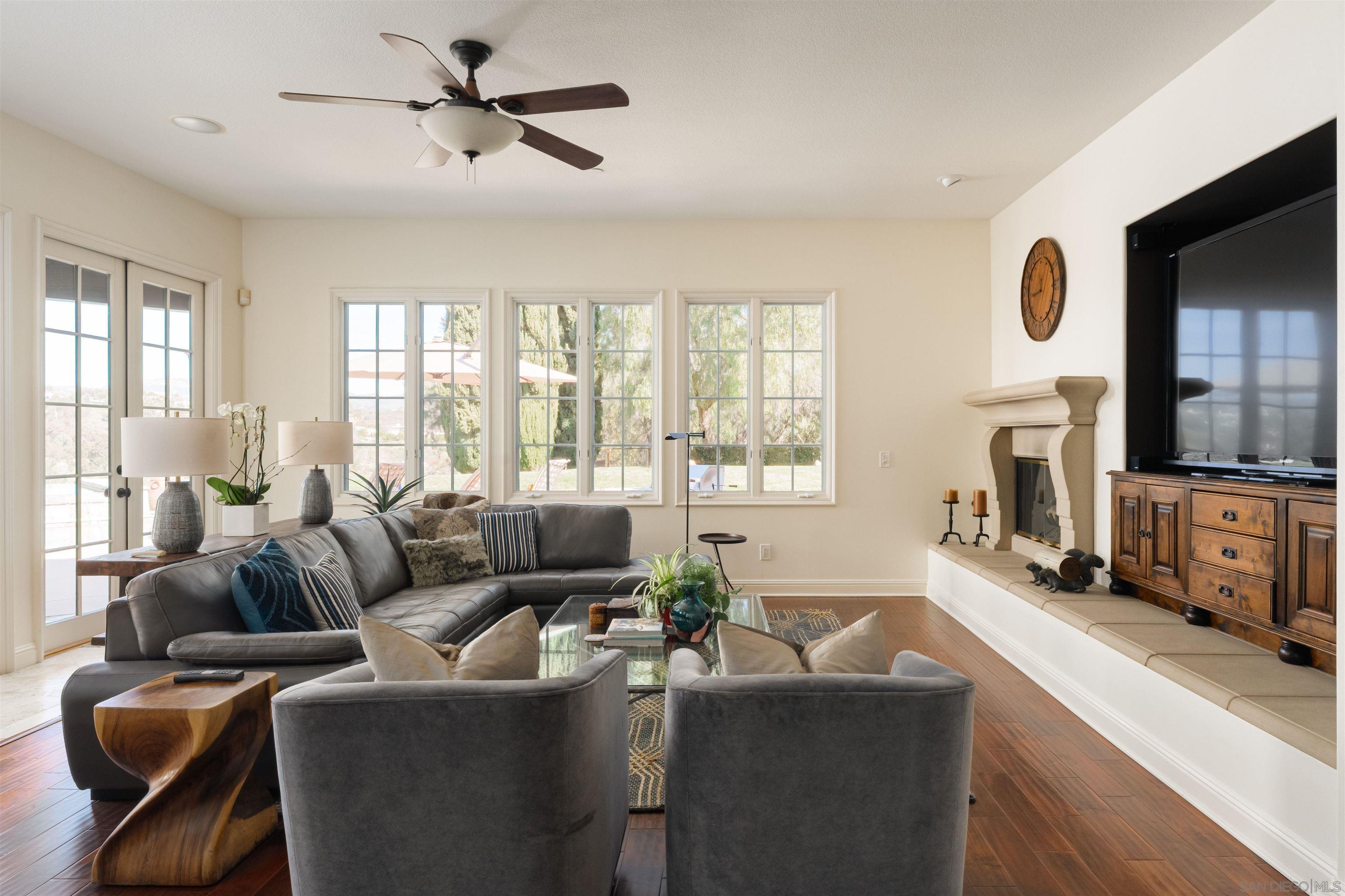 Detail Gallery Image 15 of 41 For 6160  Avenida Del Duque, Rancho Santa Fe,  CA 92067 - 4 Beds | 4/1 Baths