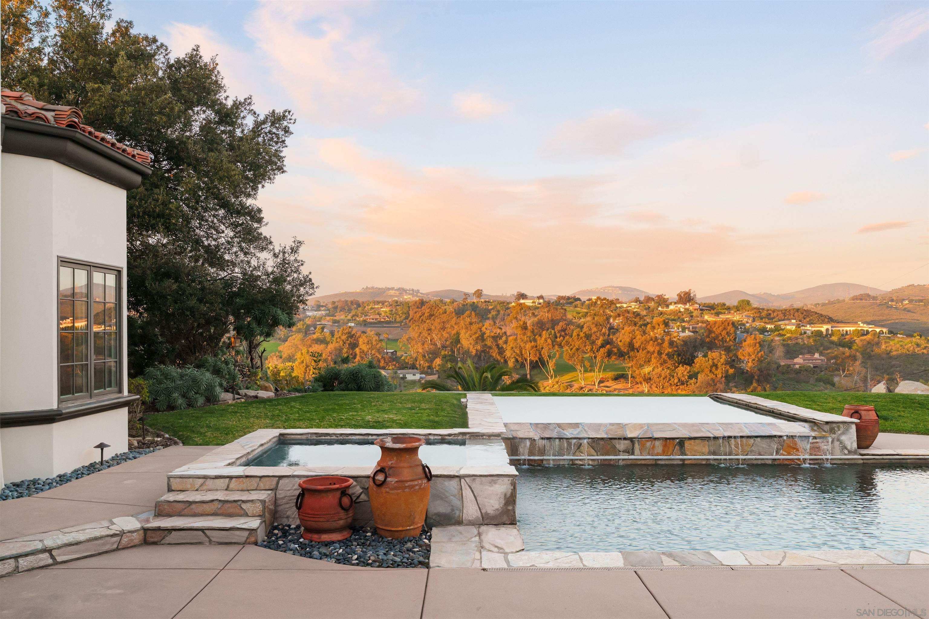 Detail Gallery Image 18 of 41 For 6160  Avenida Del Duque, Rancho Santa Fe,  CA 92067 - 4 Beds | 4/1 Baths