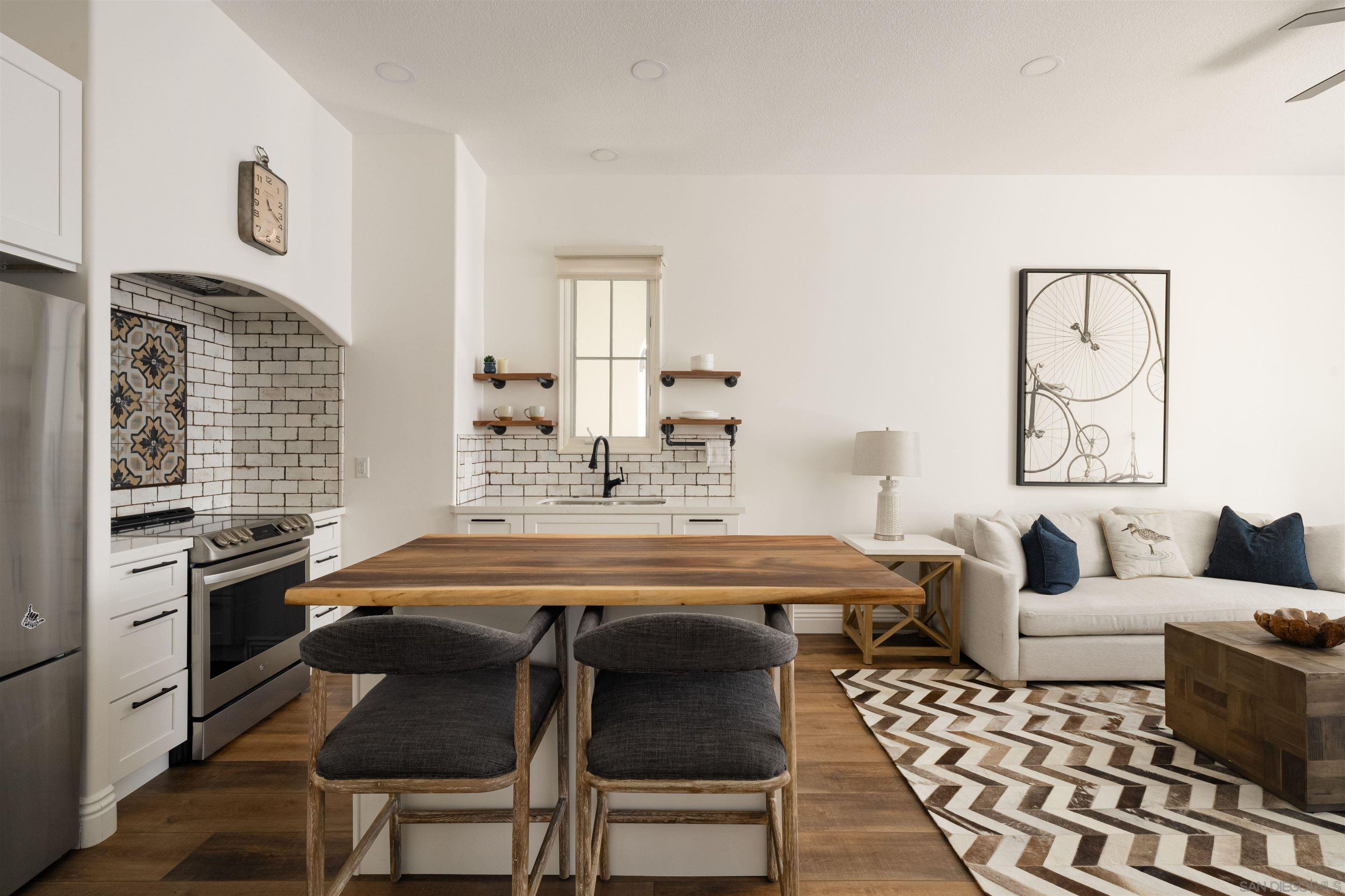 Detail Gallery Image 28 of 41 For 6160  Avenida Del Duque, Rancho Santa Fe,  CA 92067 - 4 Beds | 4/1 Baths