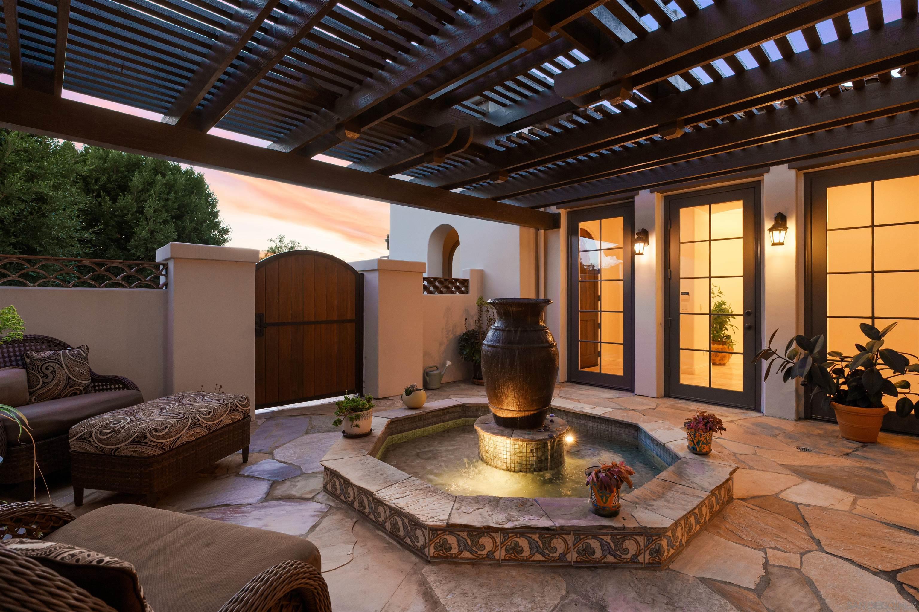 Detail Gallery Image 6 of 41 For 6160  Avenida Del Duque, Rancho Santa Fe,  CA 92067 - 4 Beds | 4/1 Baths