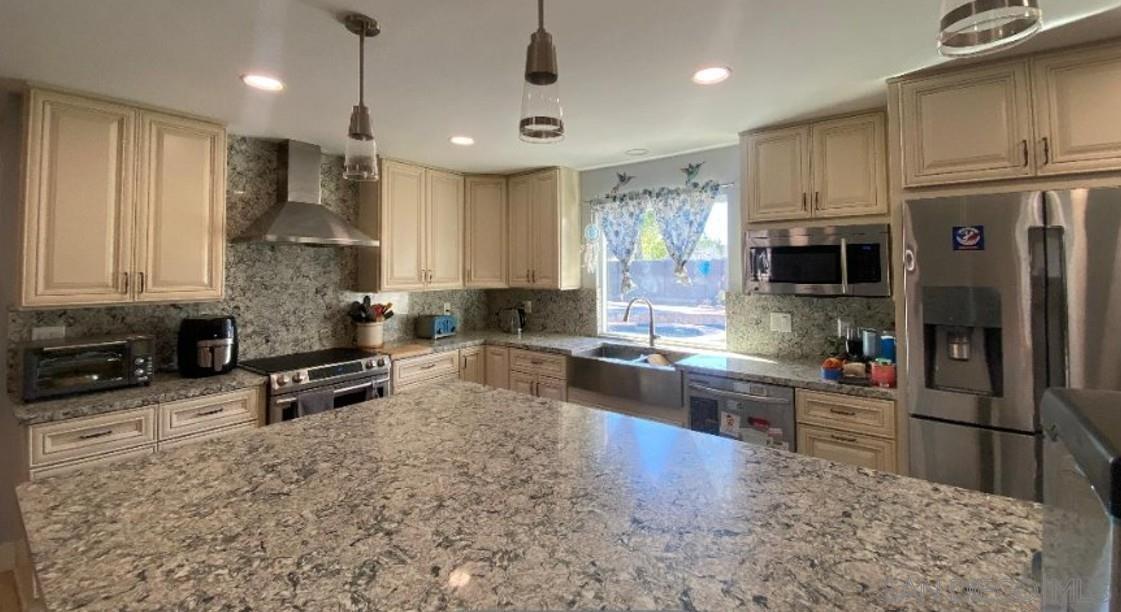 Detail Gallery Image 4 of 9 For 10032  Tamil Rd, Lakeside,  CA 92040 - 3 Beds | 2 Baths