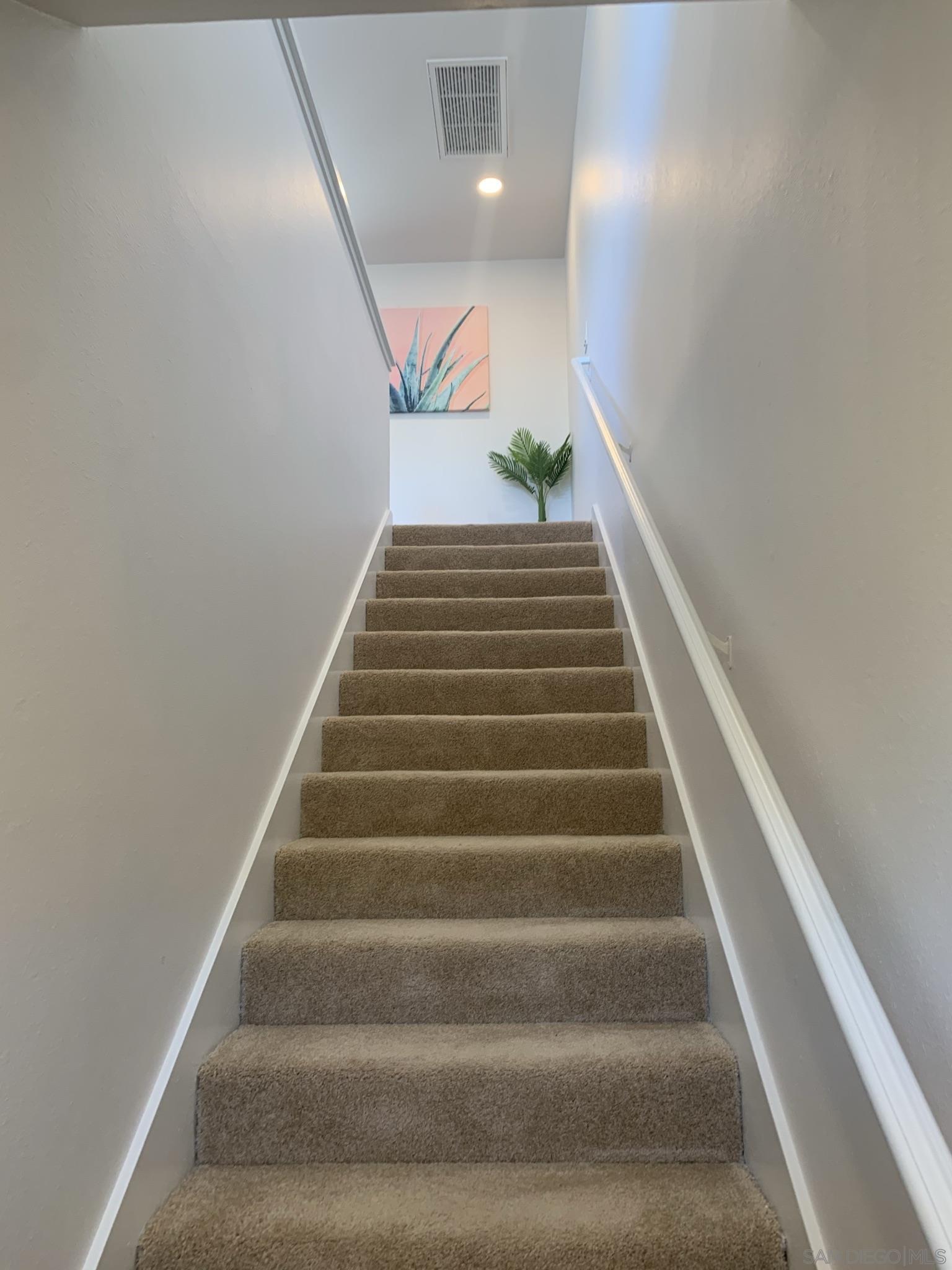 Detail Gallery Image 41 of 55 For 1066-68  Emerald St, San Diego,  CA 92109 - 6 Beds | 4 Baths