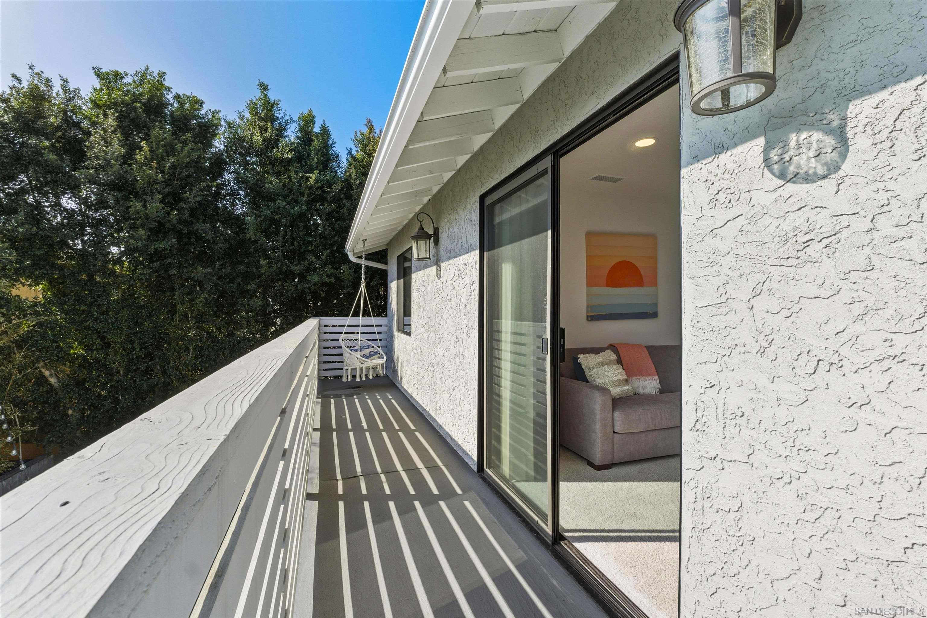 Detail Gallery Image 51 of 55 For 1066-68  Emerald St, San Diego,  CA 92109 - 6 Beds | 4 Baths