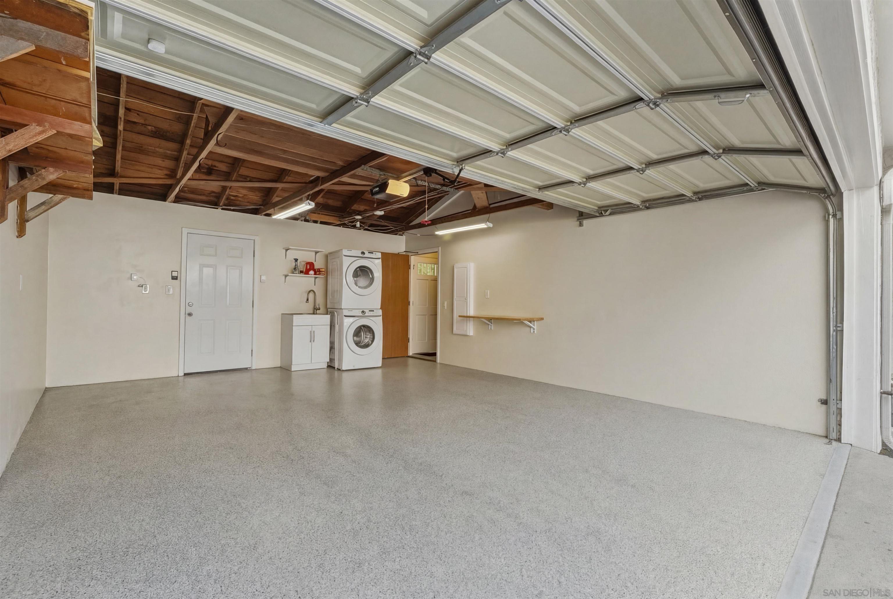 Detail Gallery Image 53 of 55 For 1066-68  Emerald St, San Diego,  CA 92109 - 6 Beds | 4 Baths