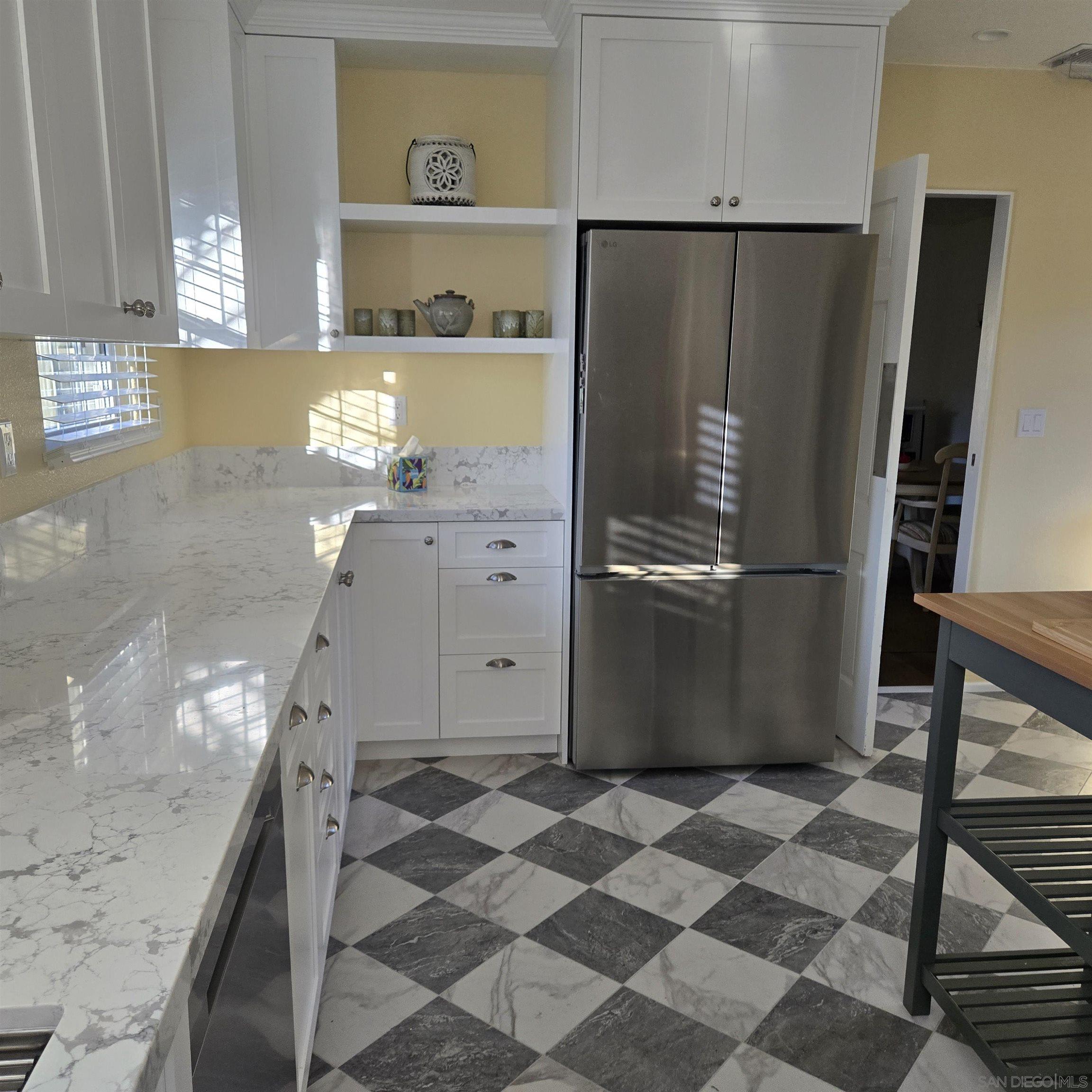 Detail Gallery Image 7 of 40 For 901  a Ave, Coronado,  CA 92118 - 3 Beds | 2 Baths