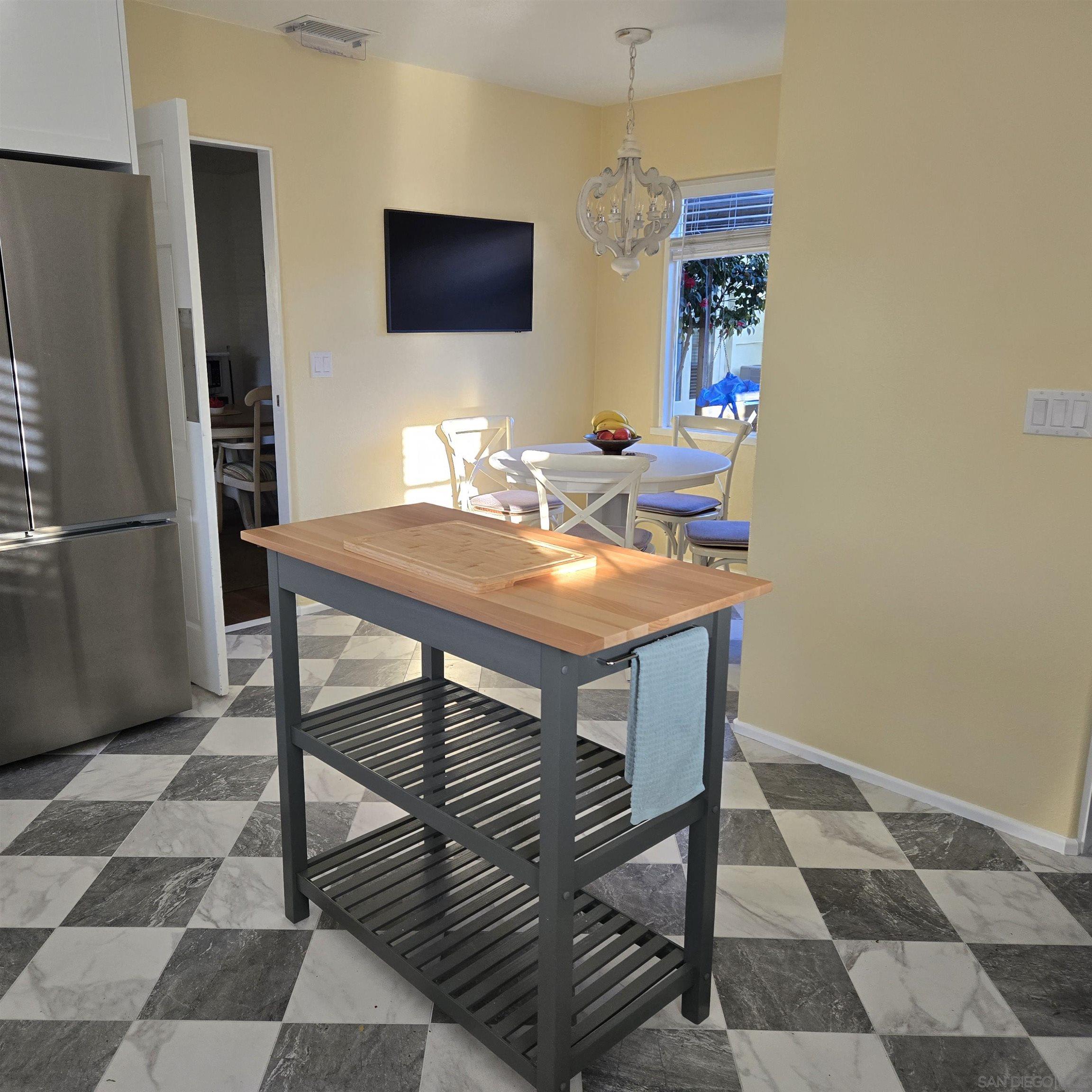 Detail Gallery Image 8 of 40 For 901  a Ave, Coronado,  CA 92118 - 3 Beds | 2 Baths