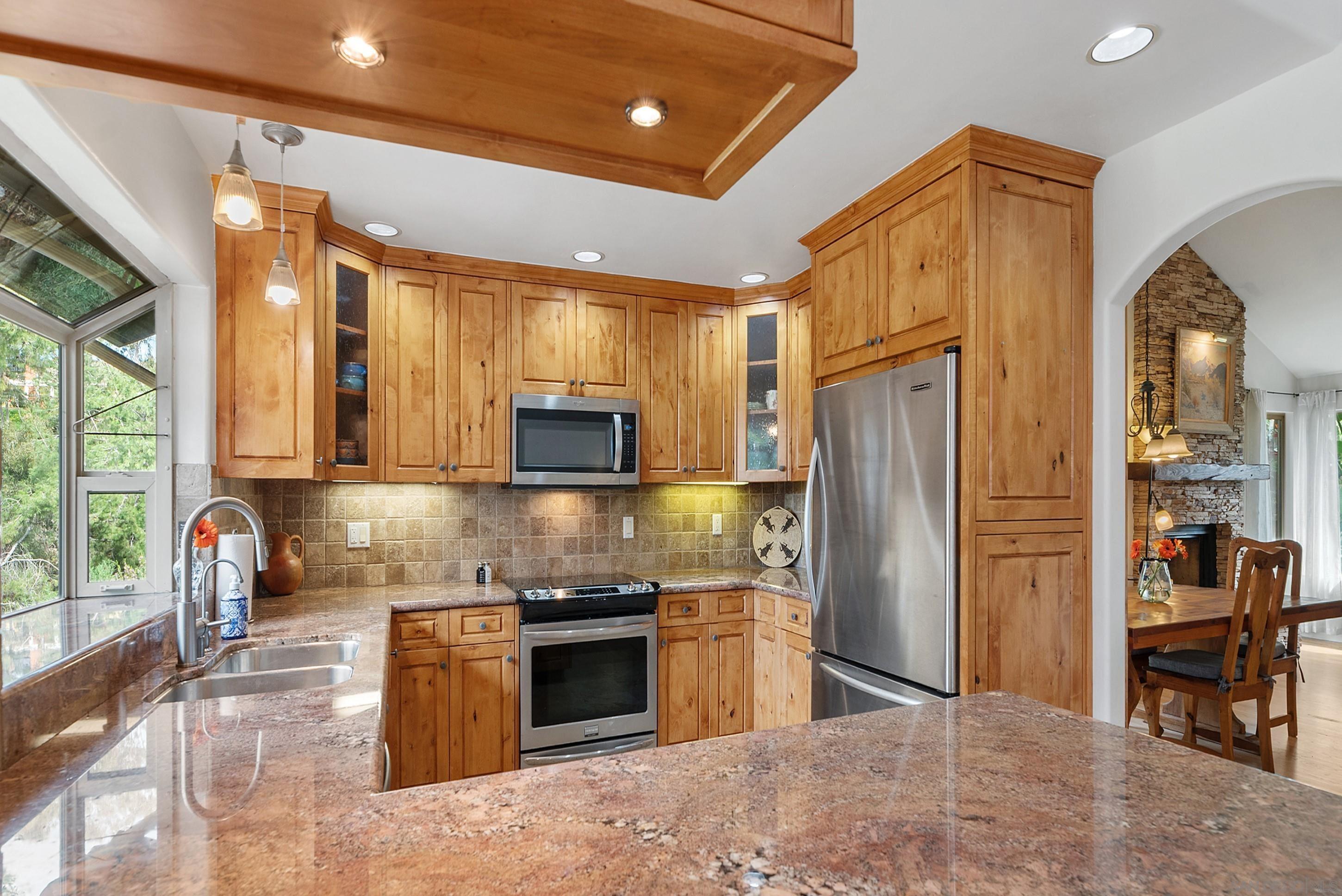 Detail Gallery Image 15 of 73 For 2726  Naples Ct, Carlsbad,  CA 92010 - 4 Beds | 3 Baths